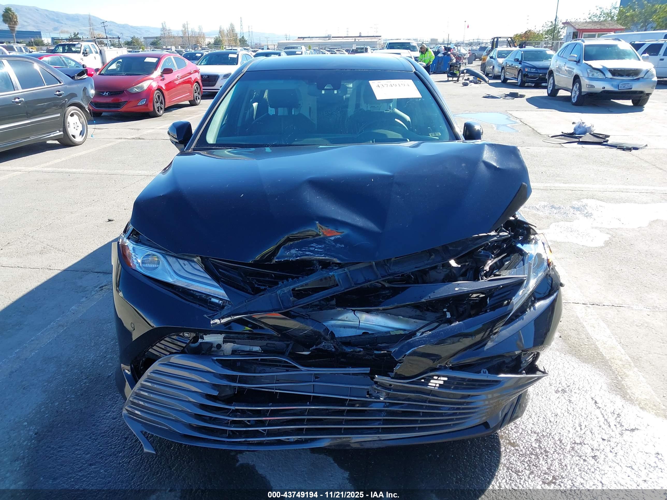 TOYOTA CAMRY image 6