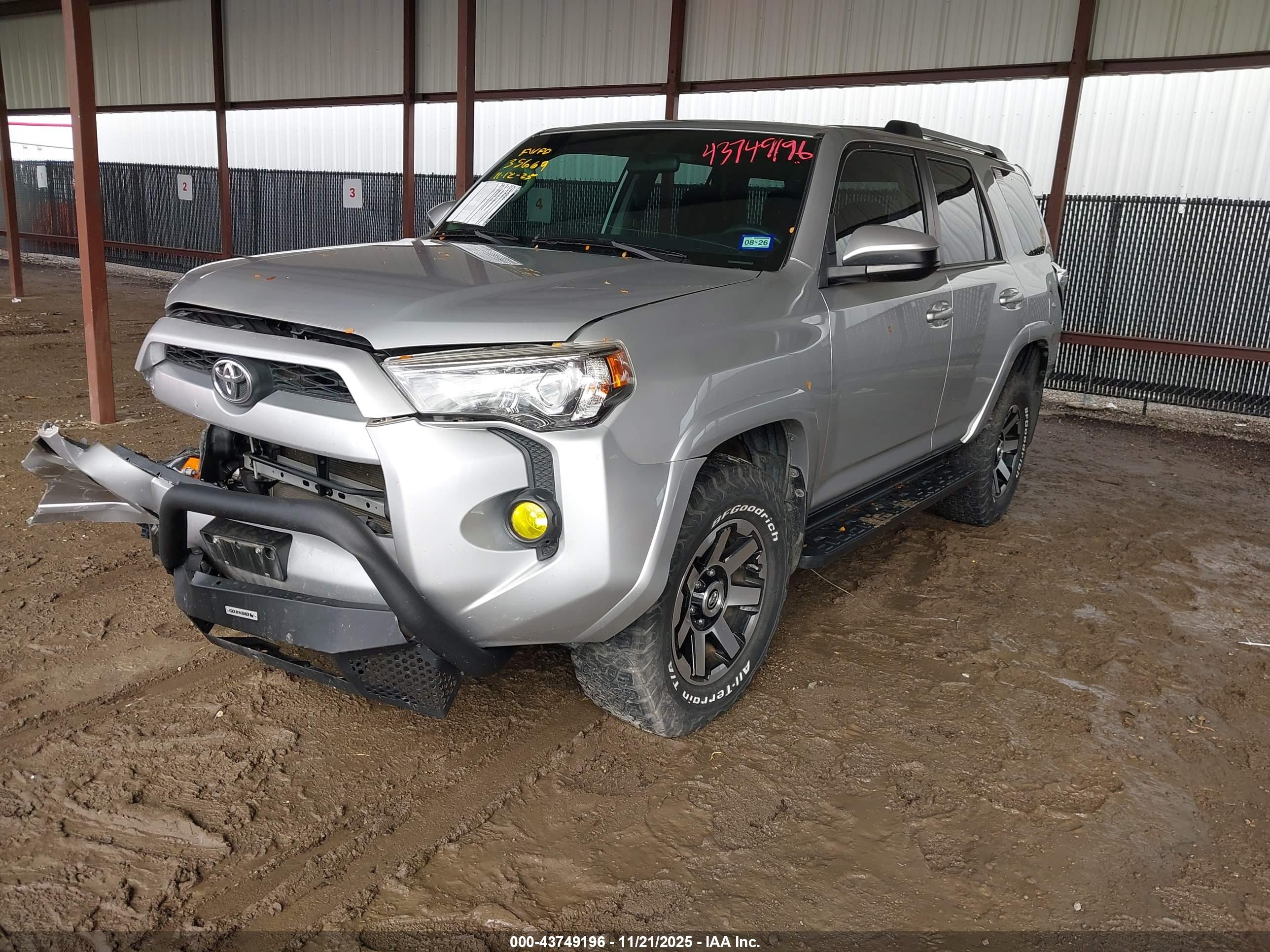 TOYOTA 4RUNNER image 2