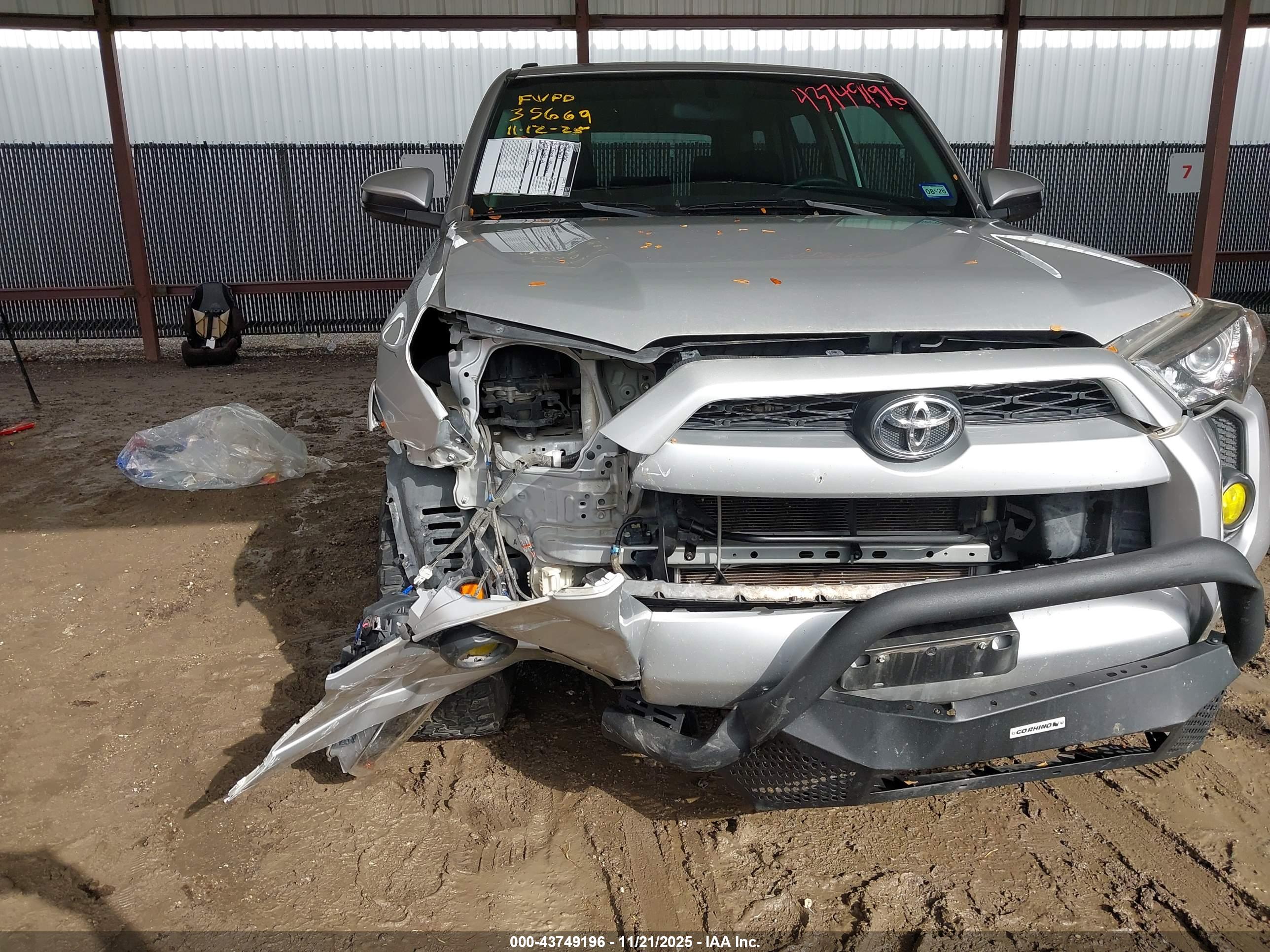 TOYOTA 4RUNNER image 6