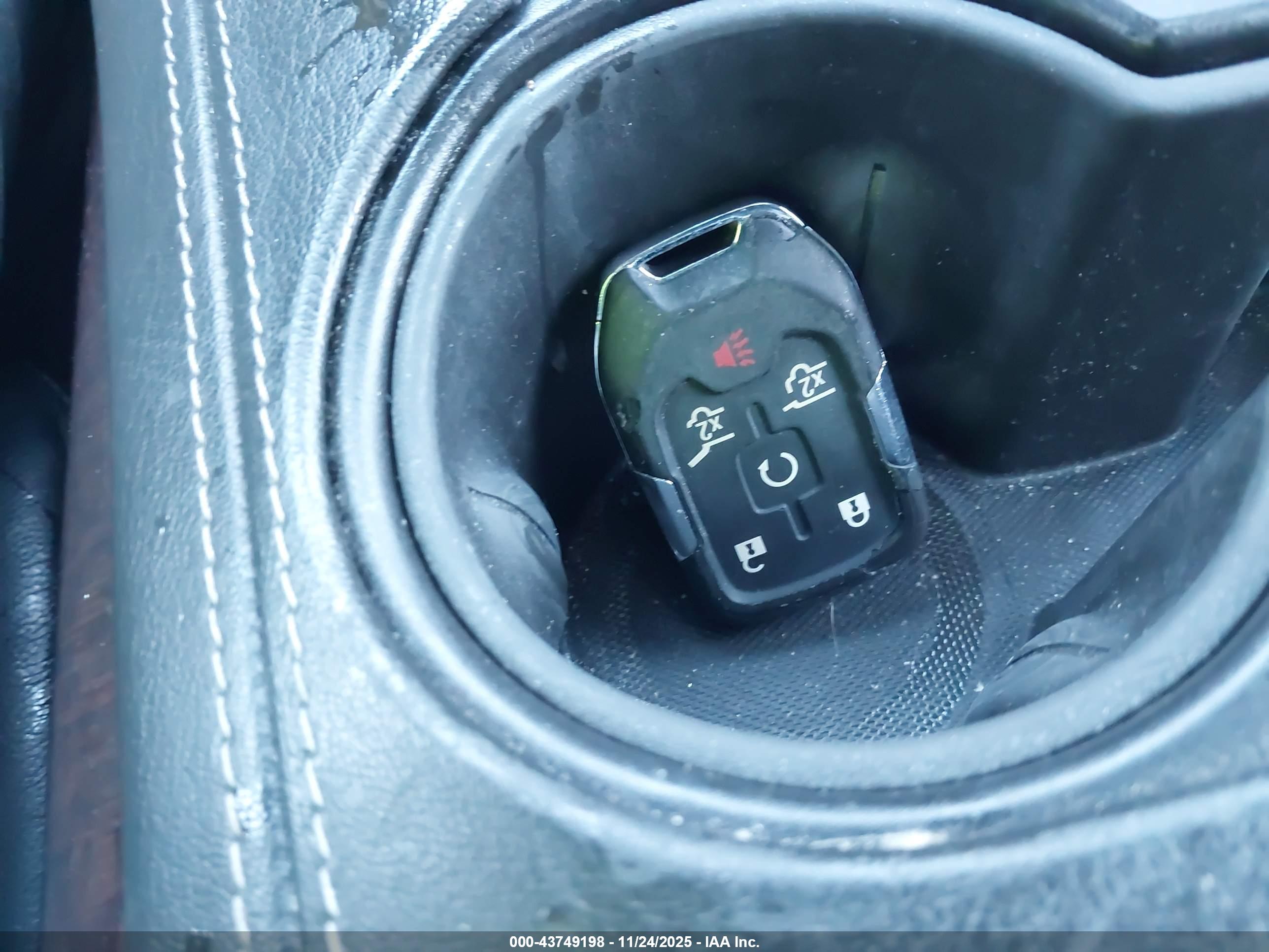 GMC YUKON image 11