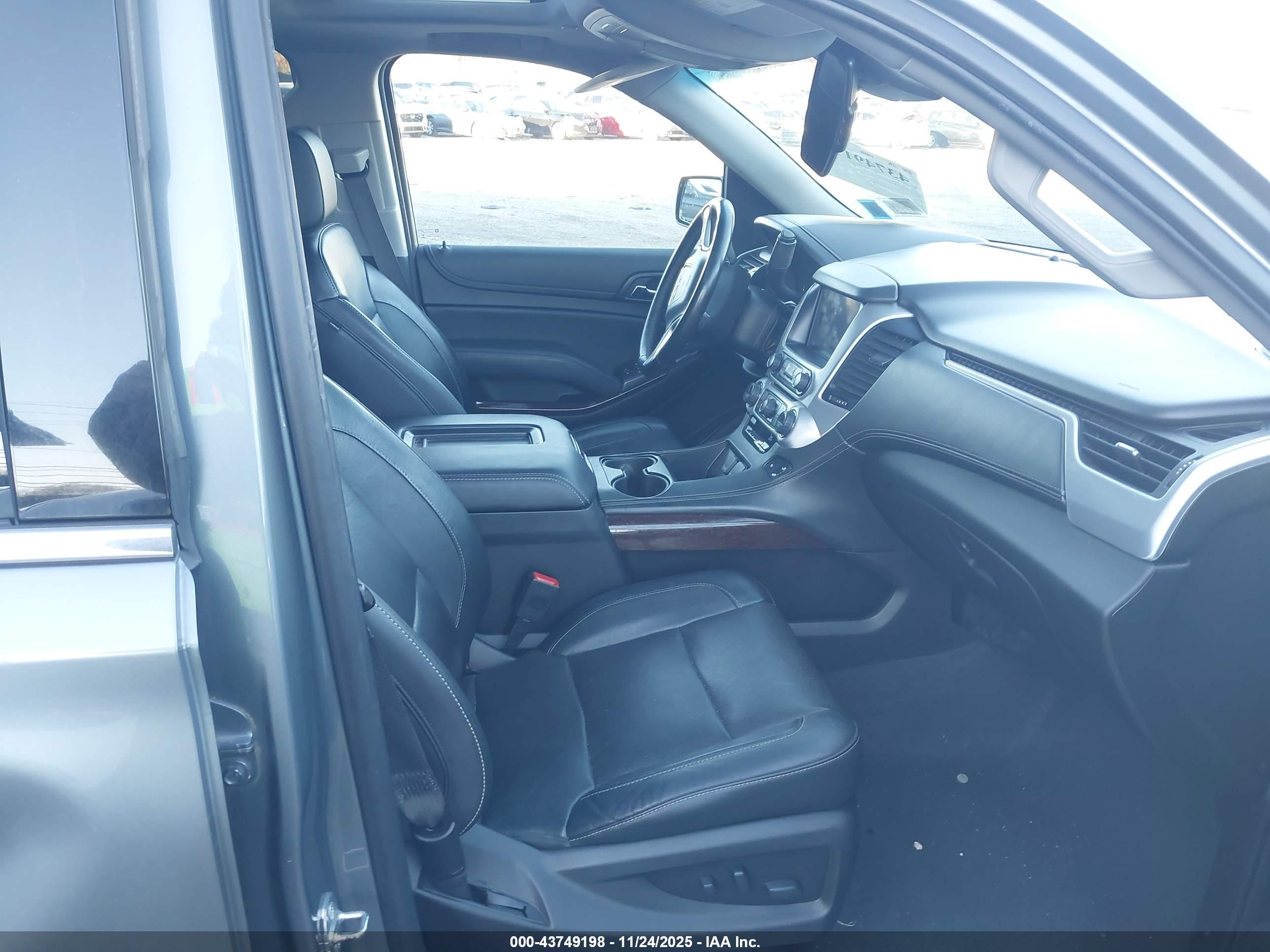 GMC YUKON image 5