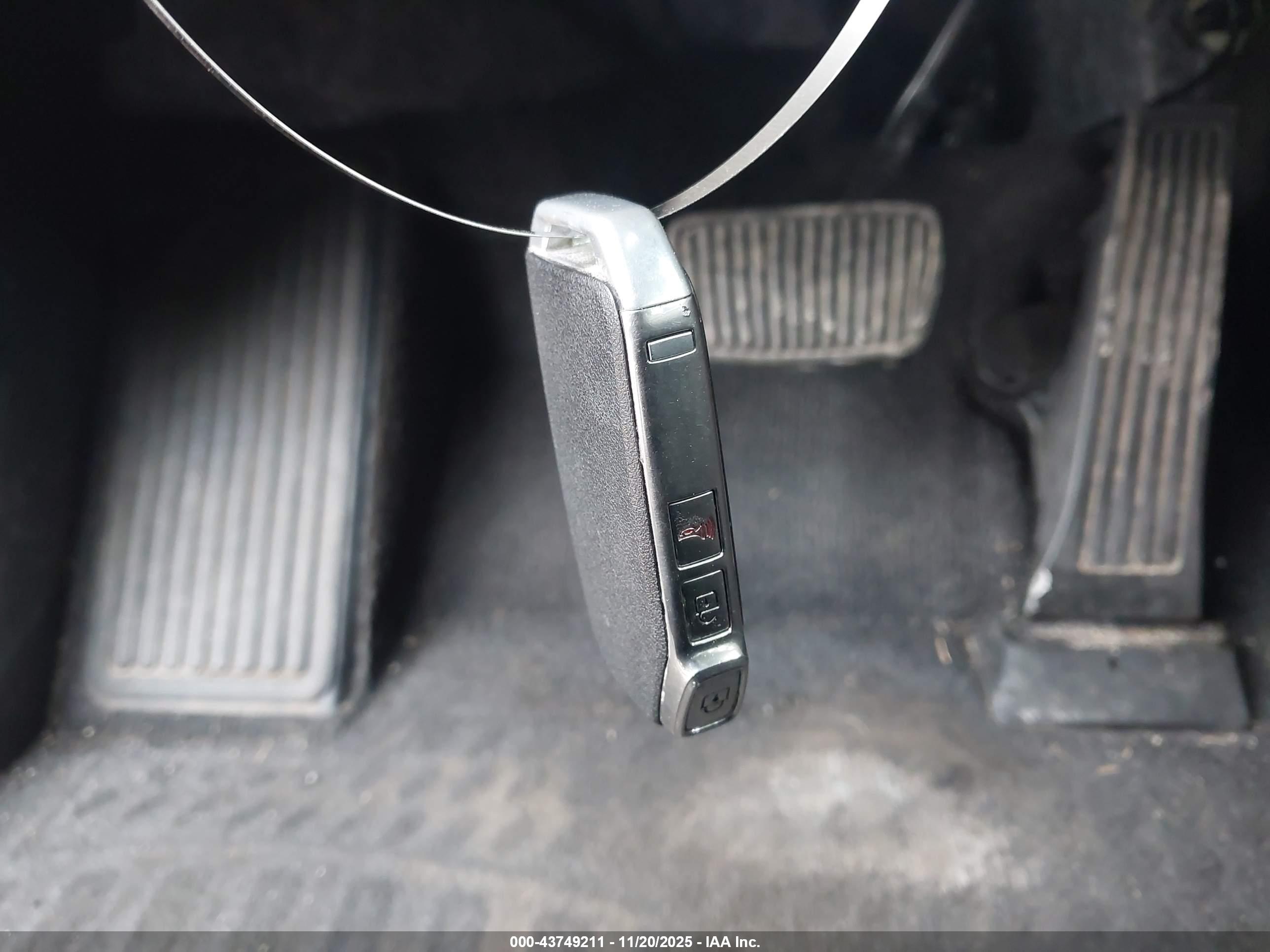 KIA CARNIVAL image 11