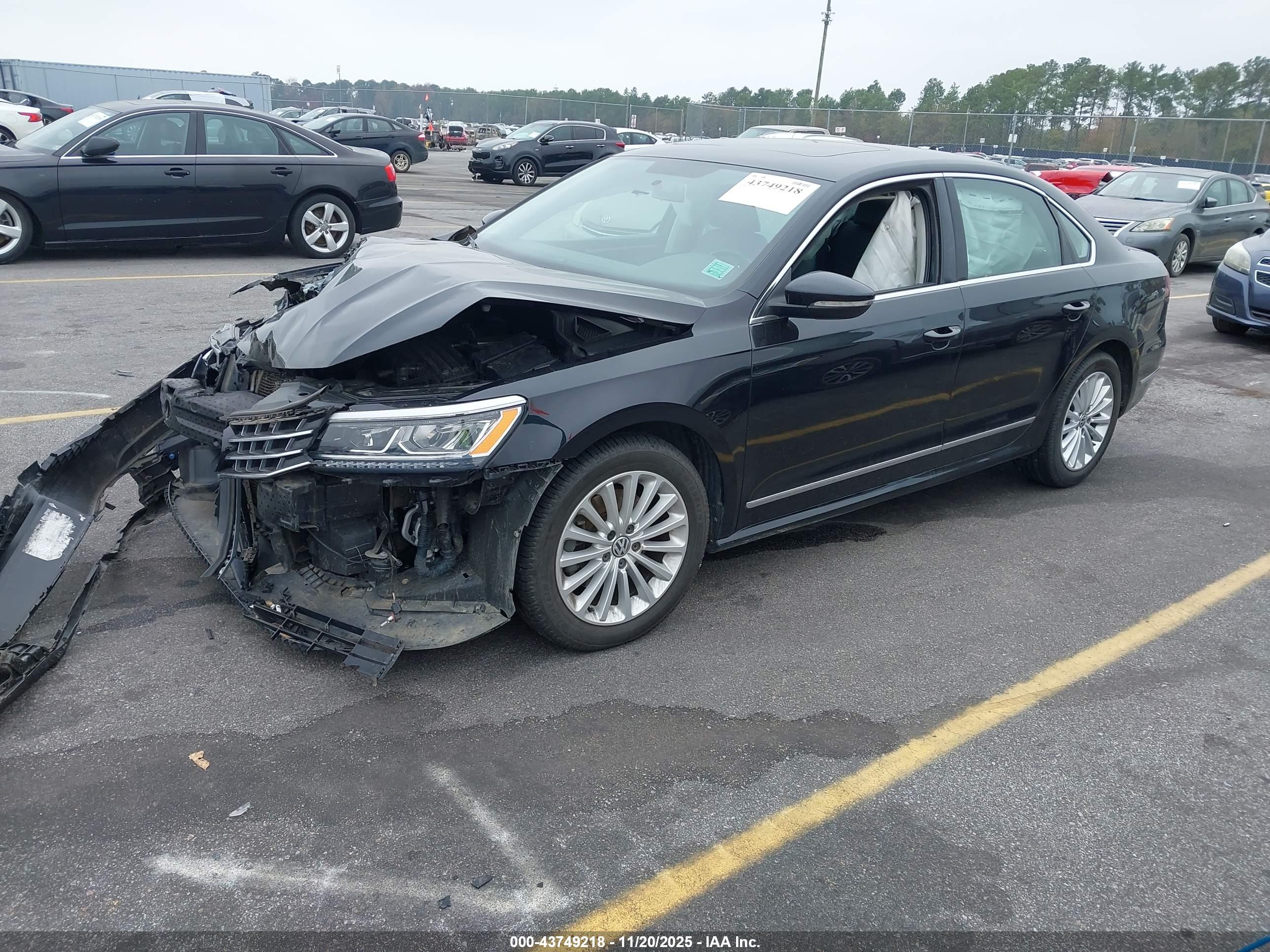 VOLKSWAGEN PASSAT image 2