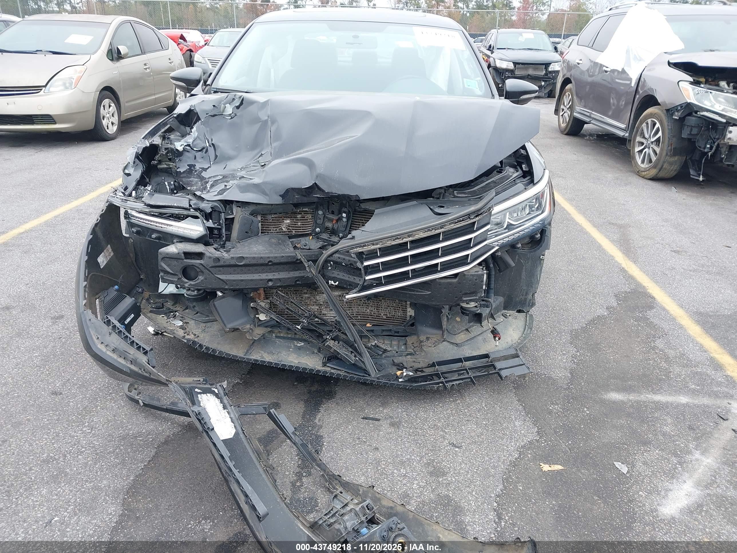 VOLKSWAGEN PASSAT image 6