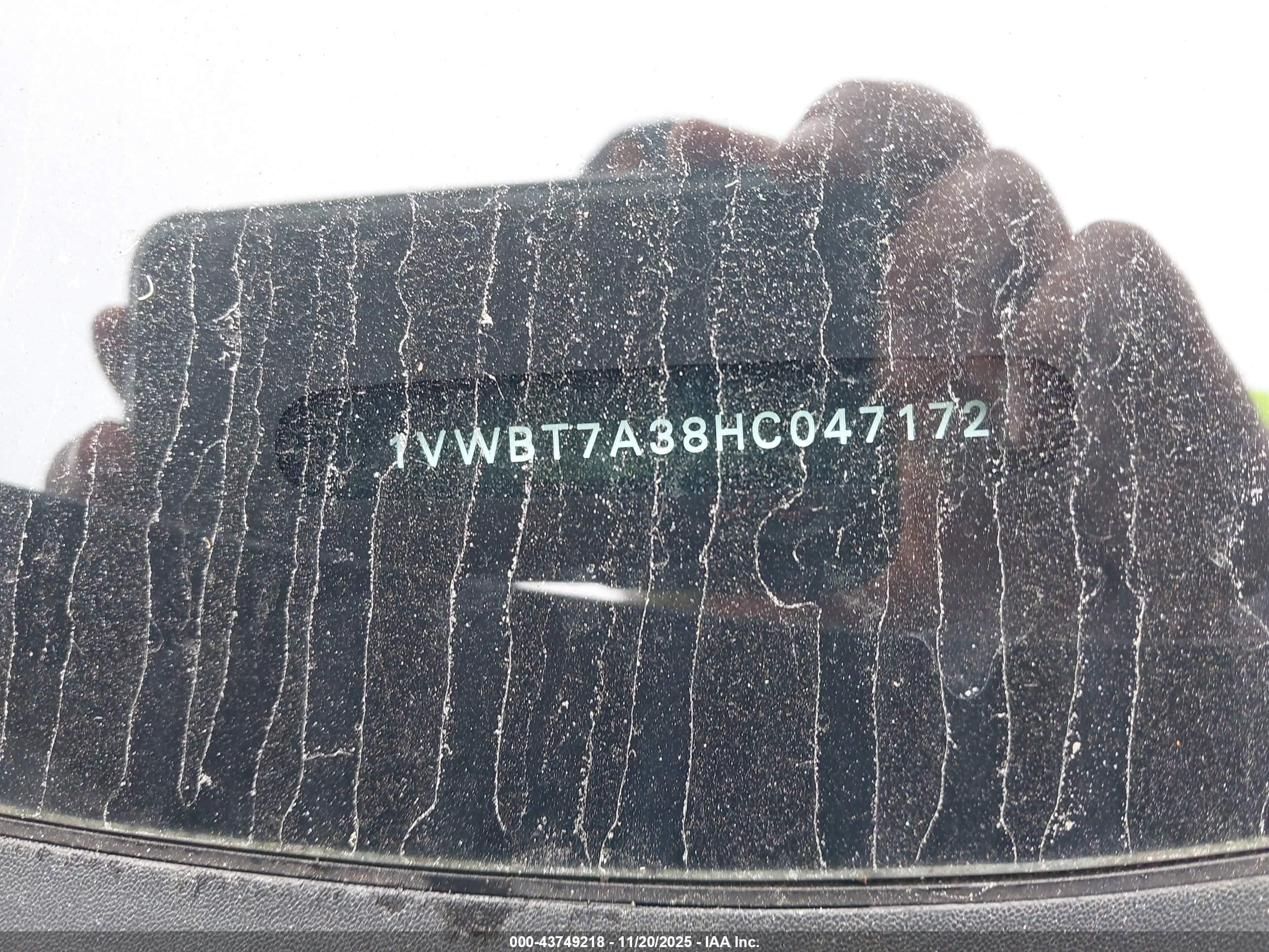 VOLKSWAGEN PASSAT image 9