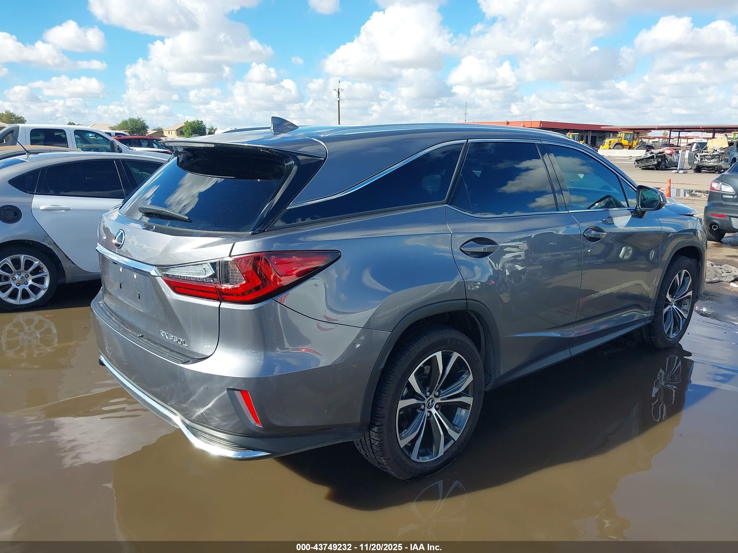 LEXUS RX image 4