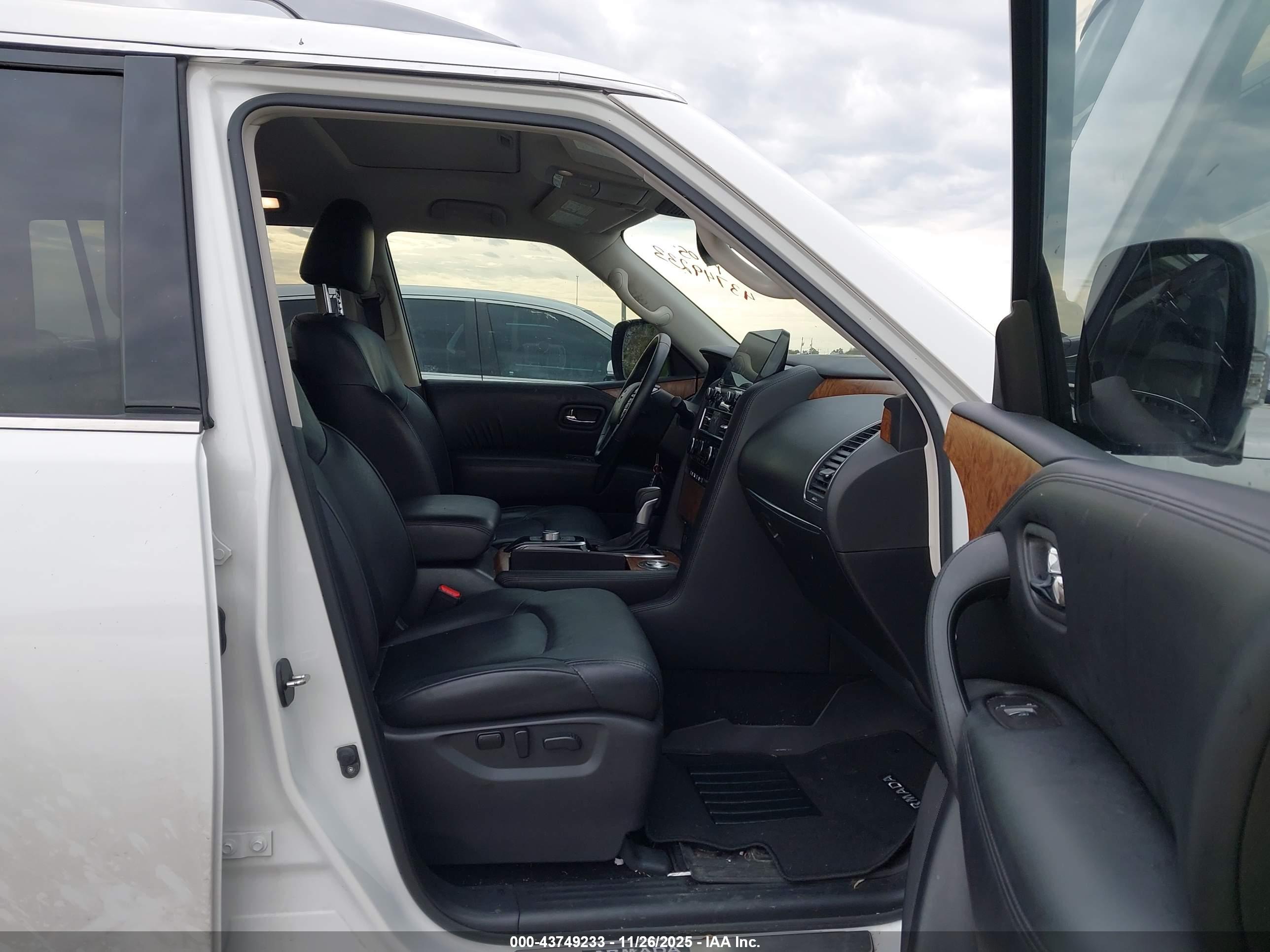 NISSAN ARMADA image 5