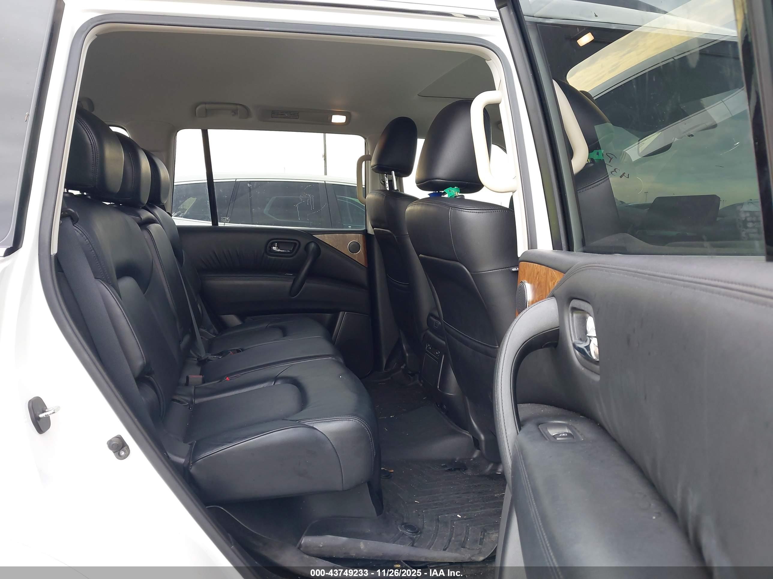 NISSAN ARMADA image 8
