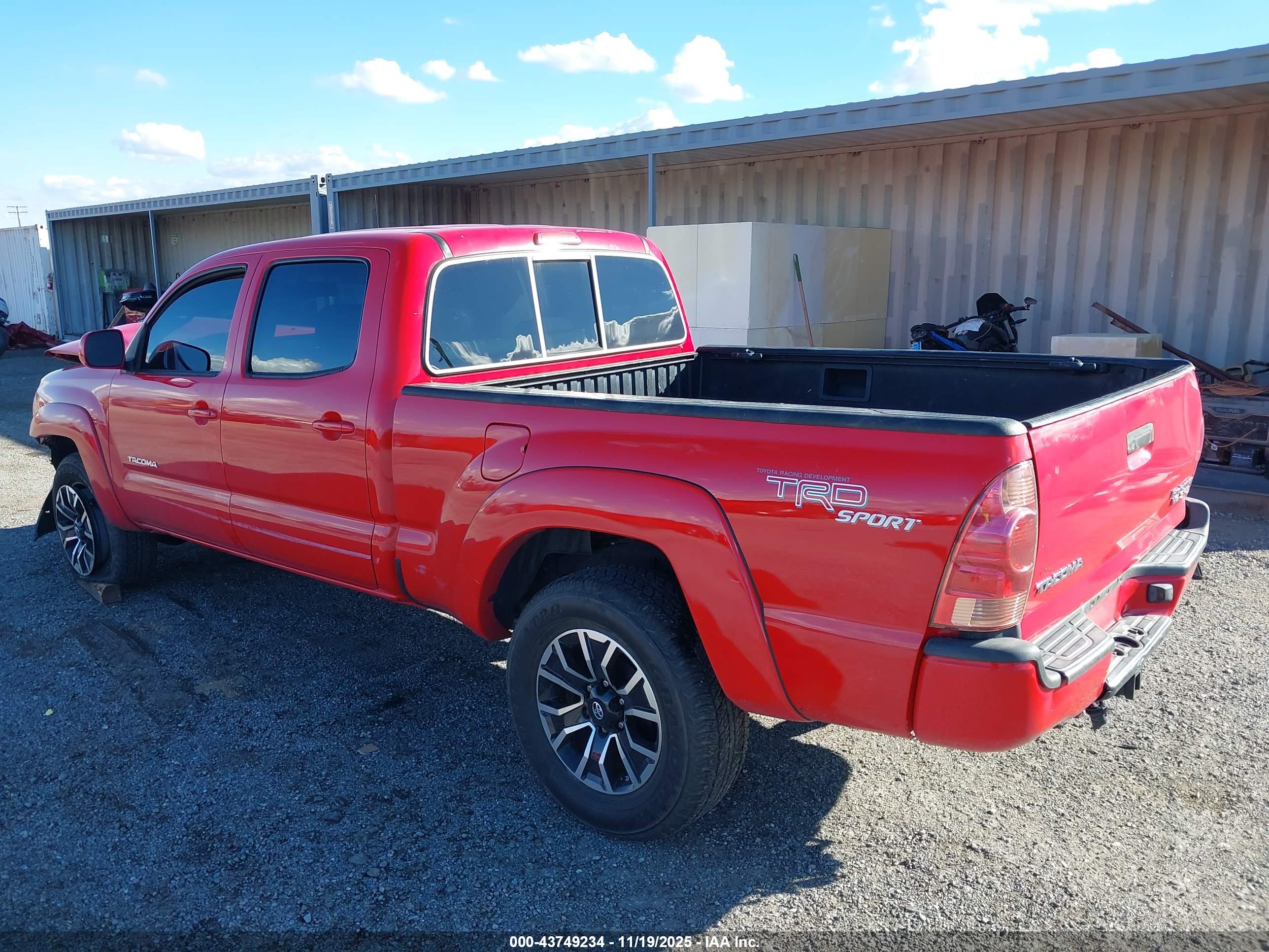 TOYOTA TACOMA image 3