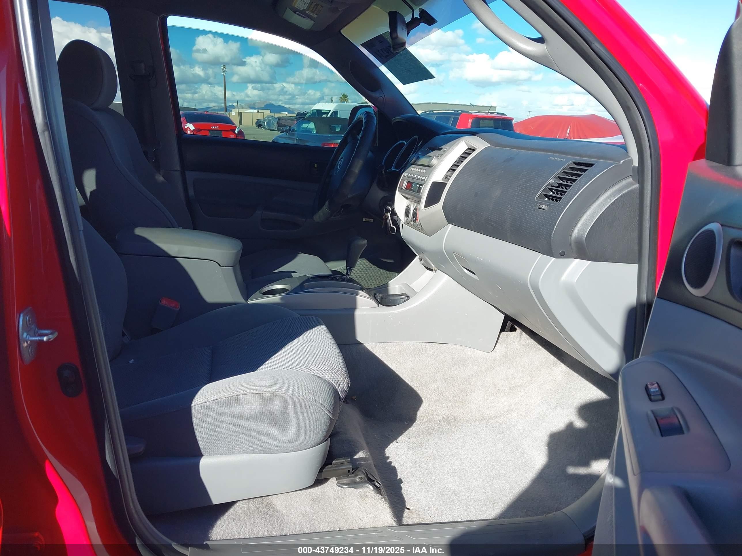 TOYOTA TACOMA image 5