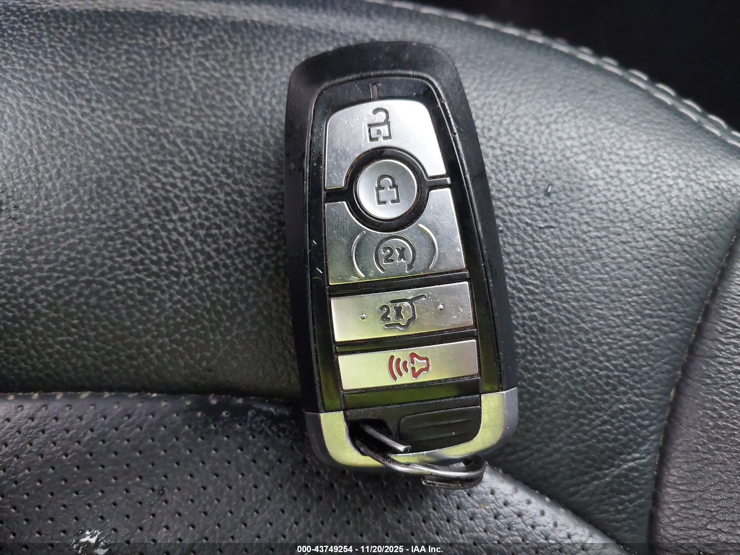 FORD EXPLORER image 11