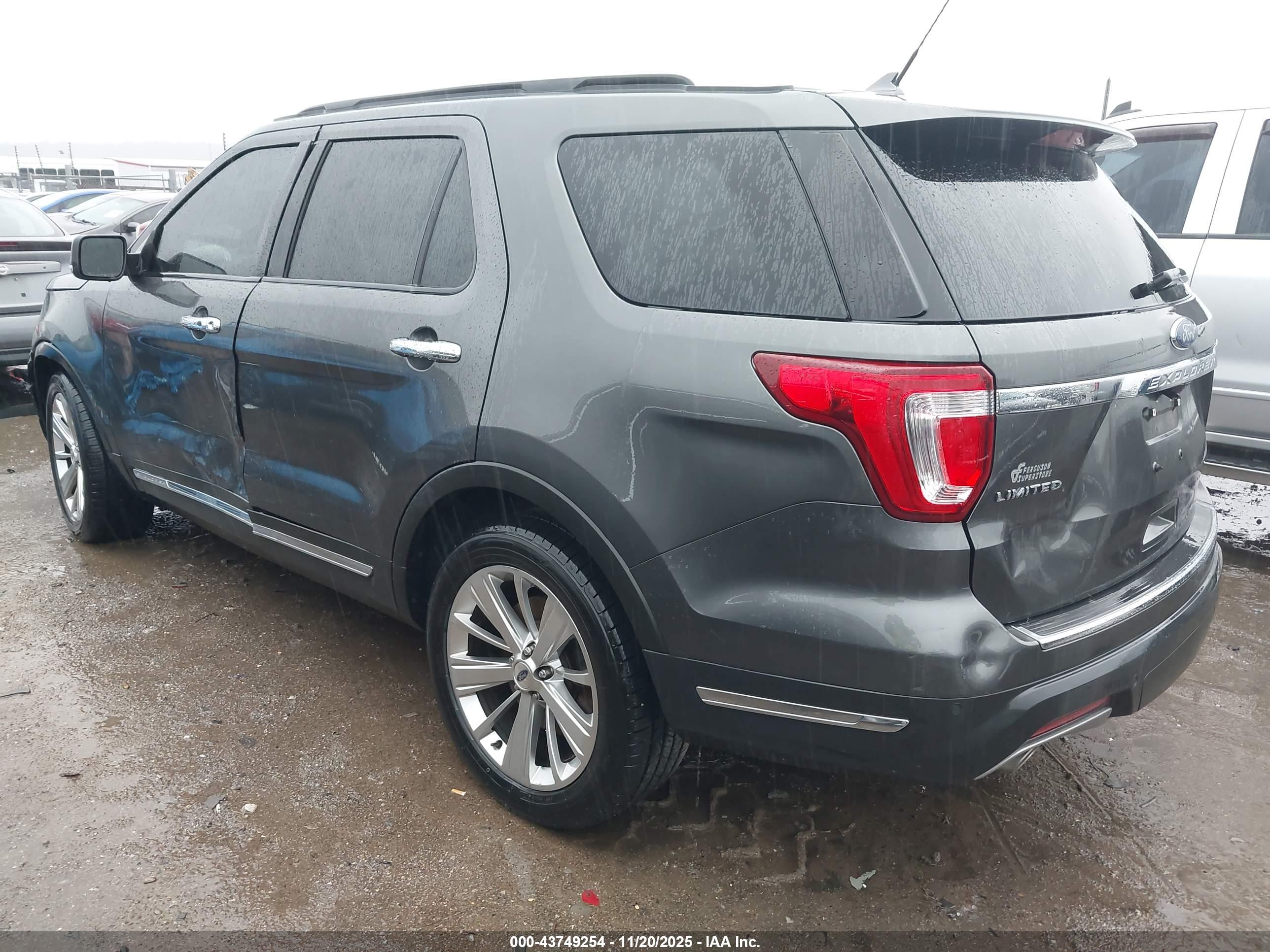 FORD EXPLORER image 3