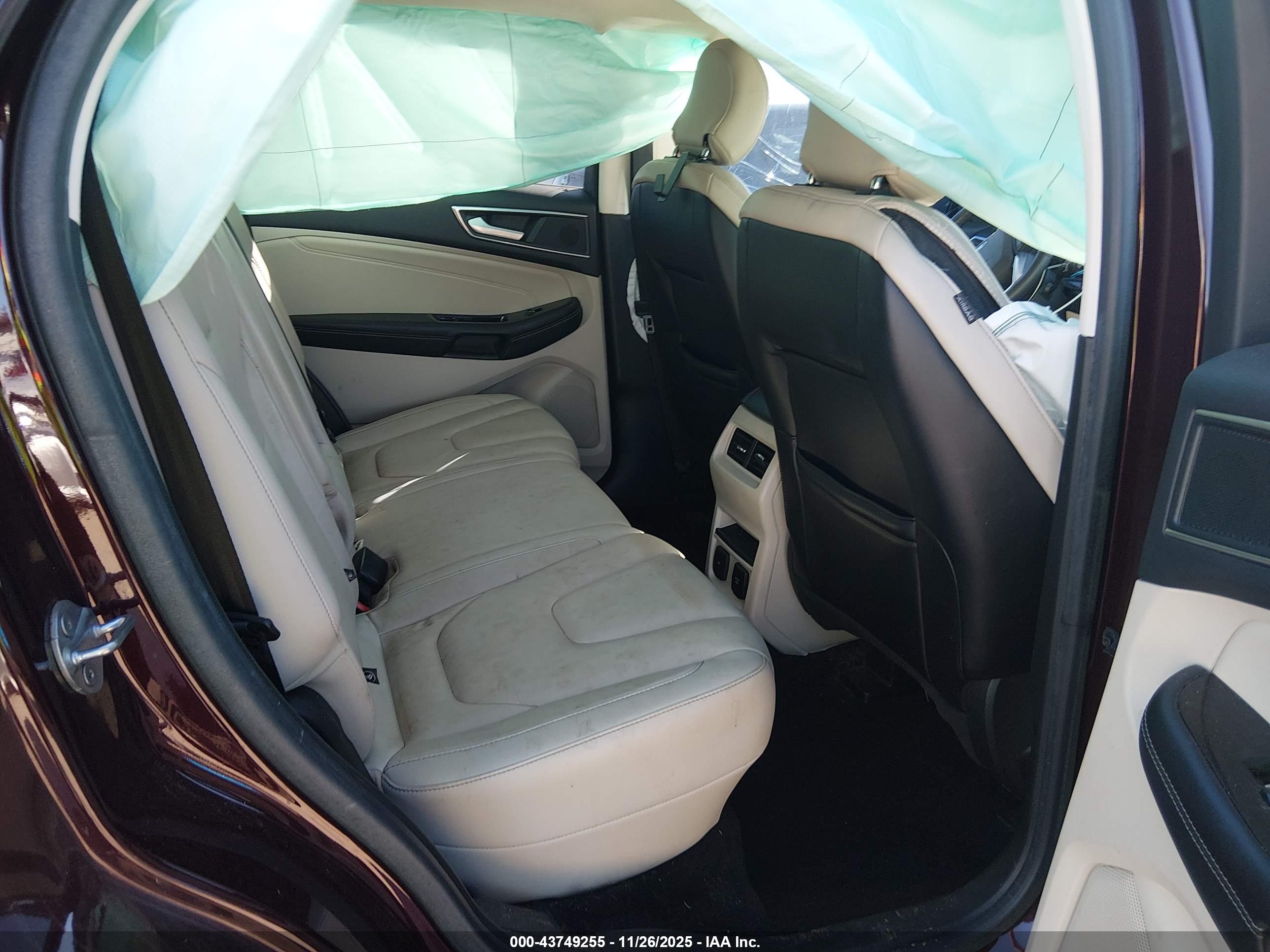 FORD EDGE image 8