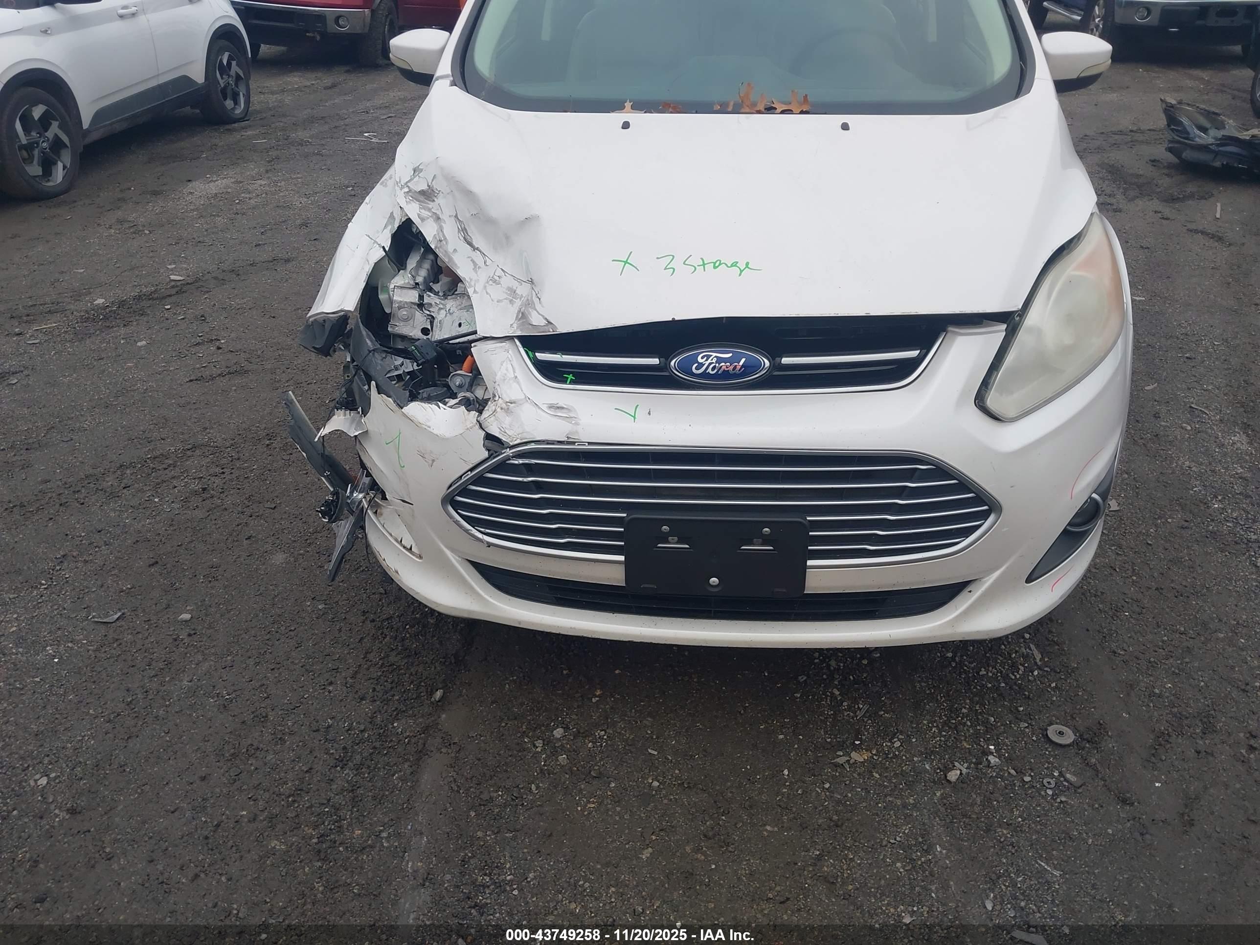 FORD C-MAX image 6