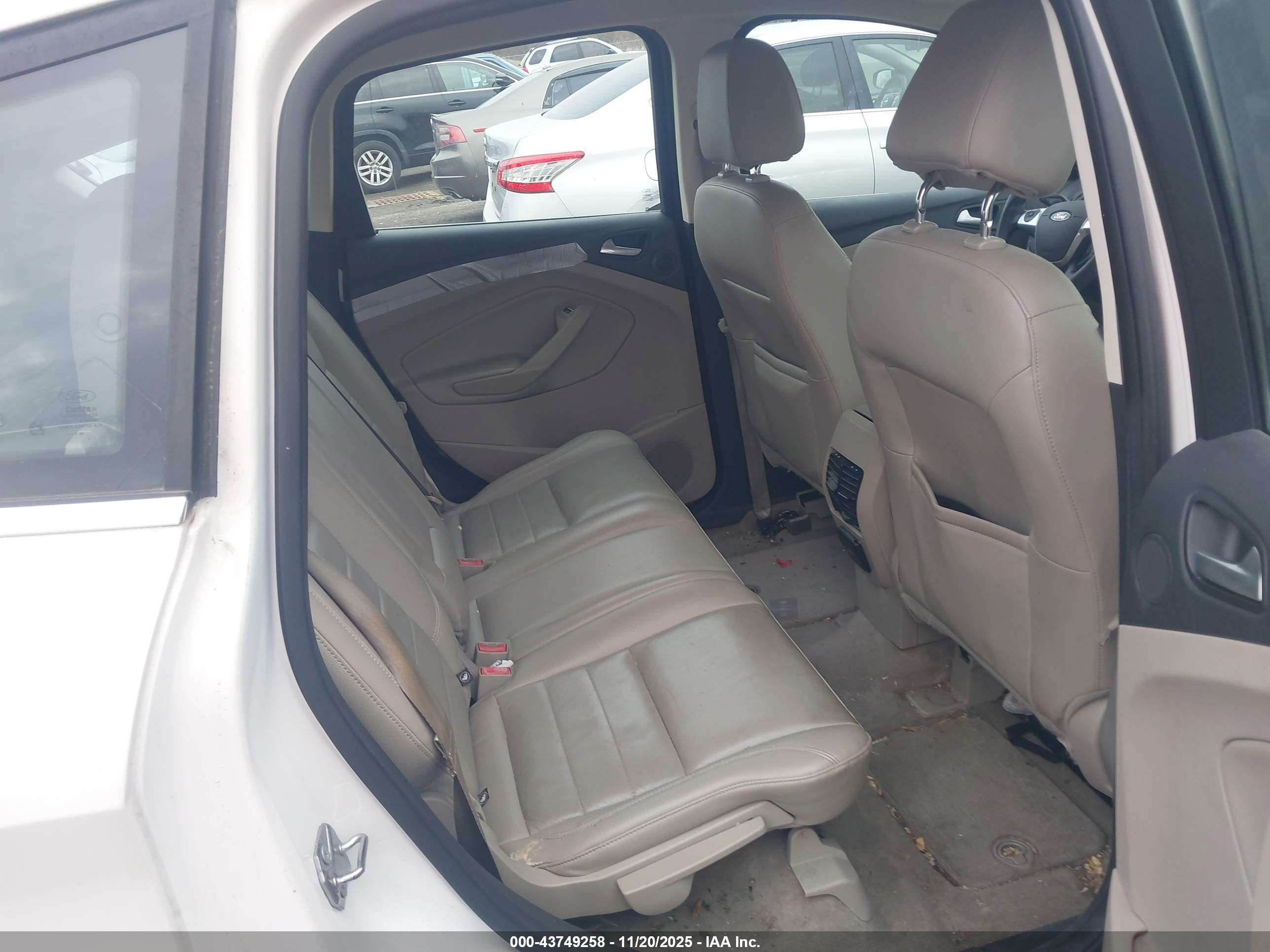 FORD C-MAX image 8