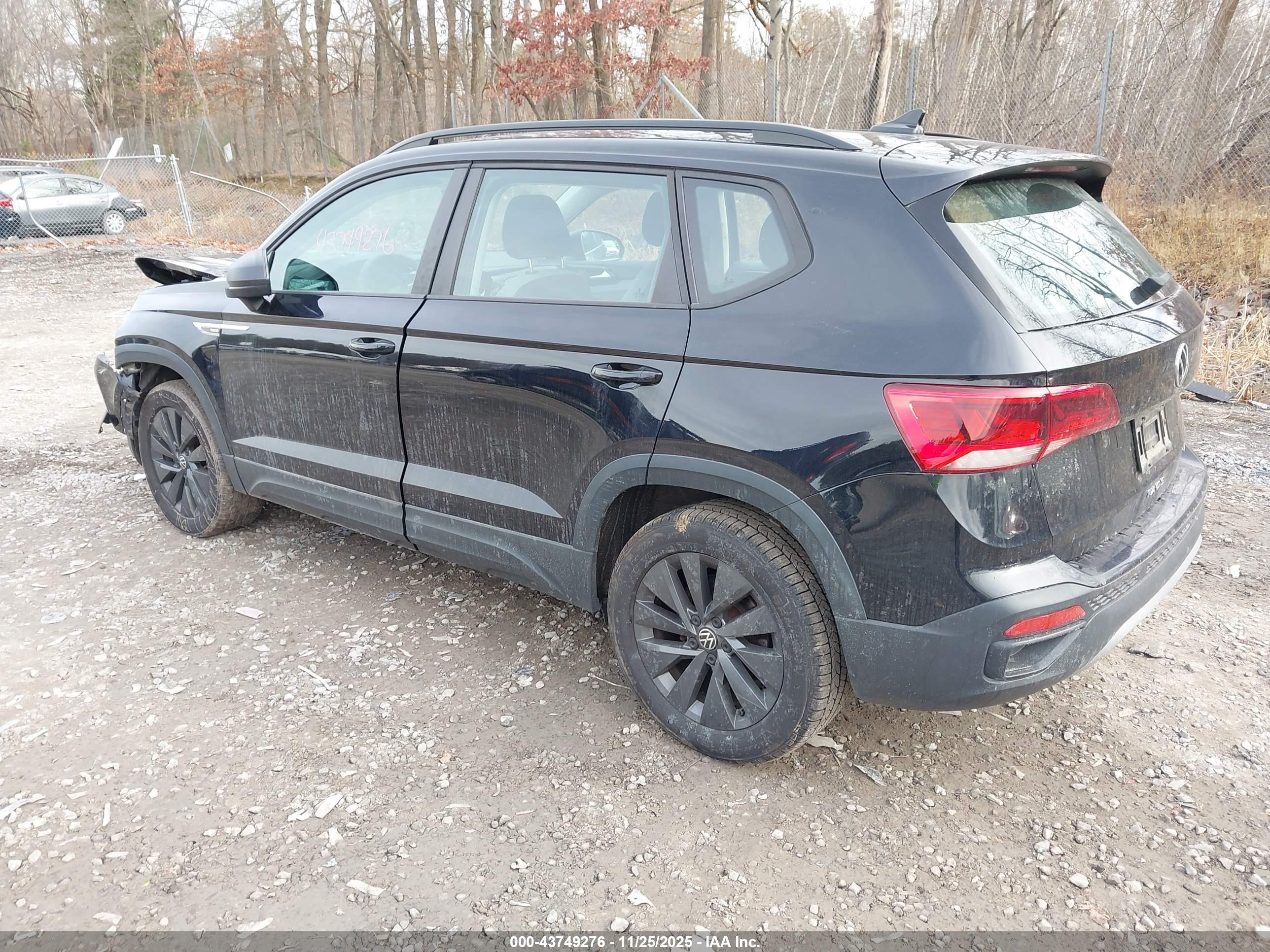 VOLKSWAGEN TAOS image 3