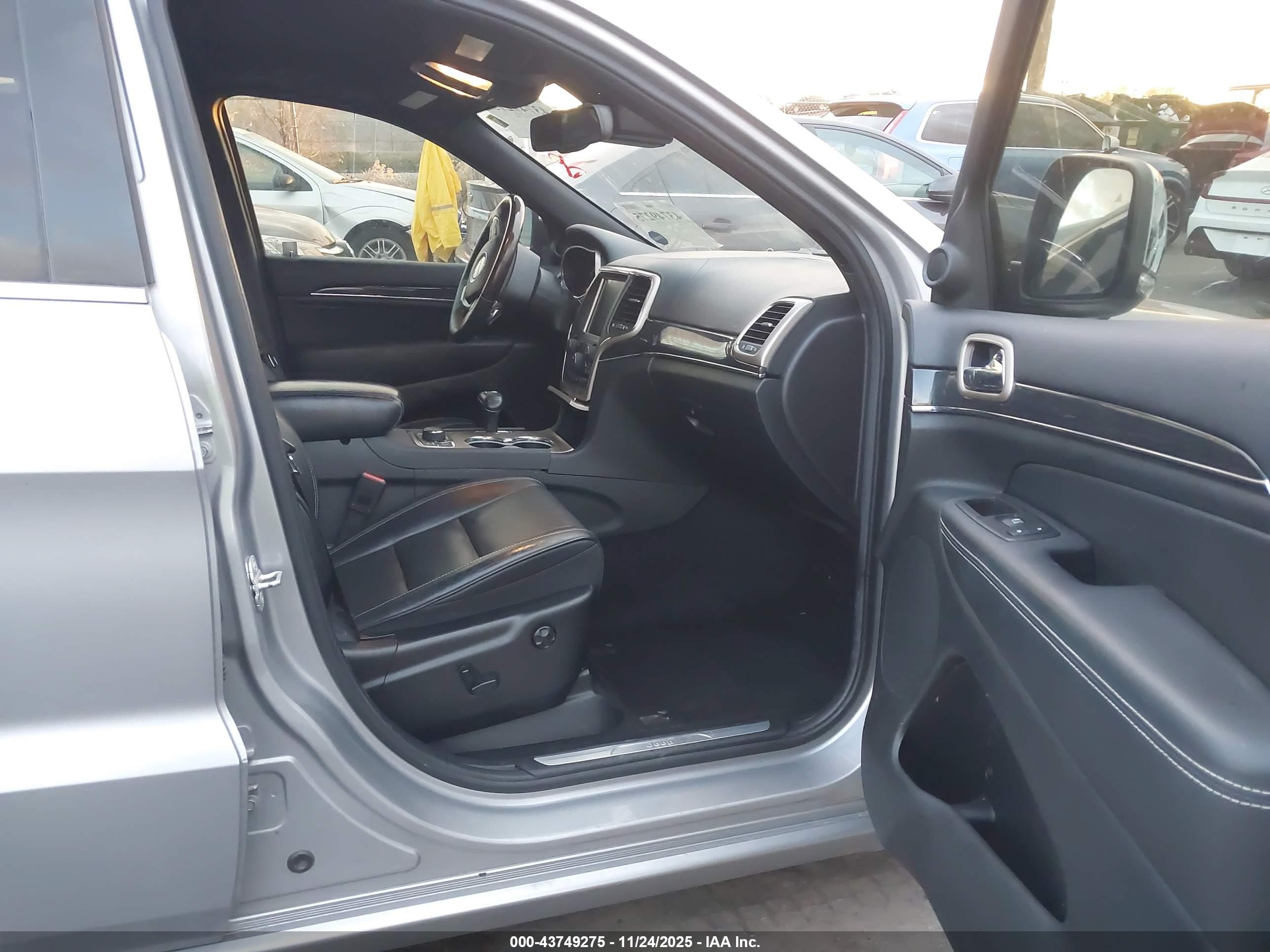 JEEP GRAND image 5
