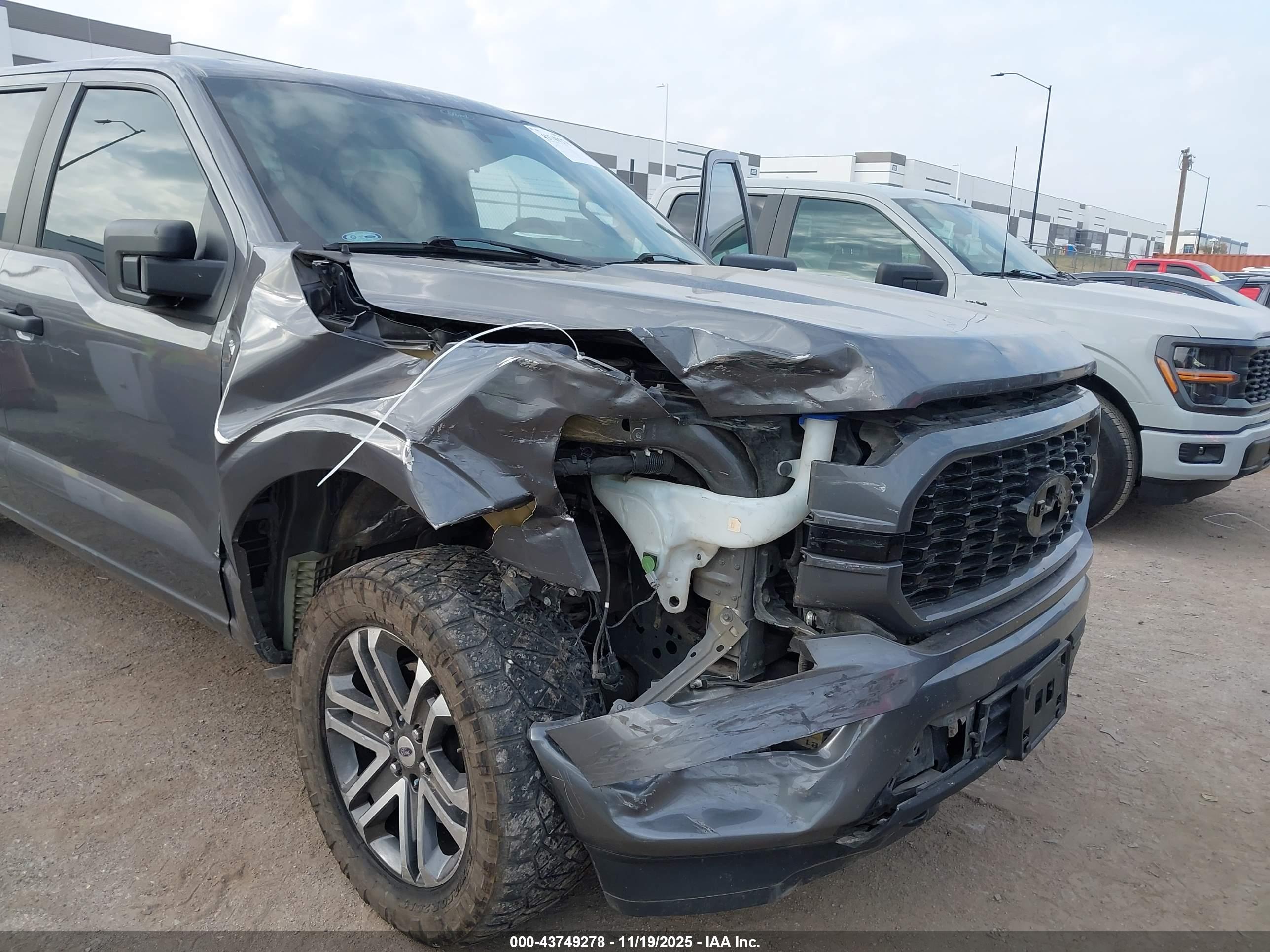 FORD F-150 image 6