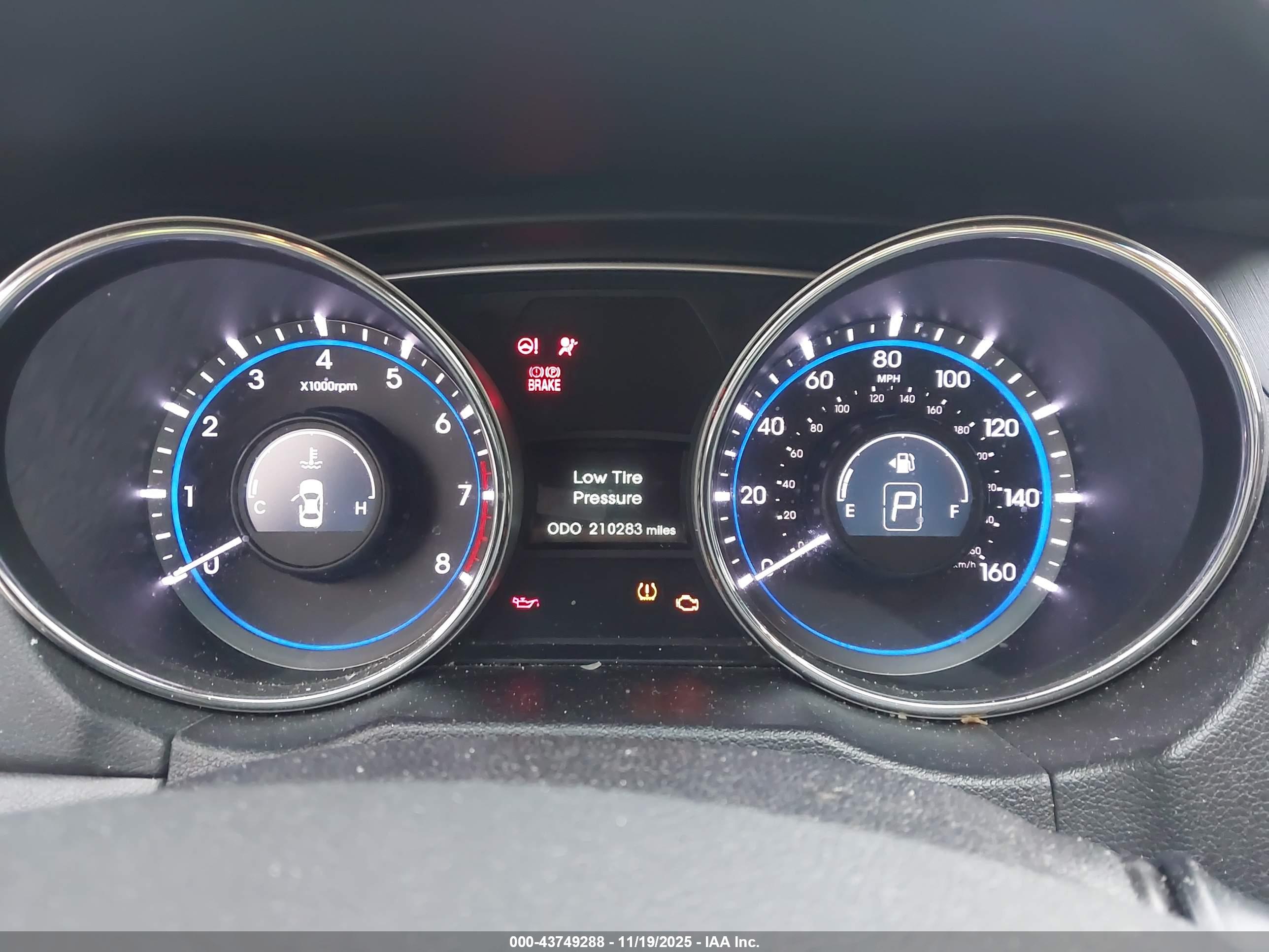 HYUNDAI SONATA image 7