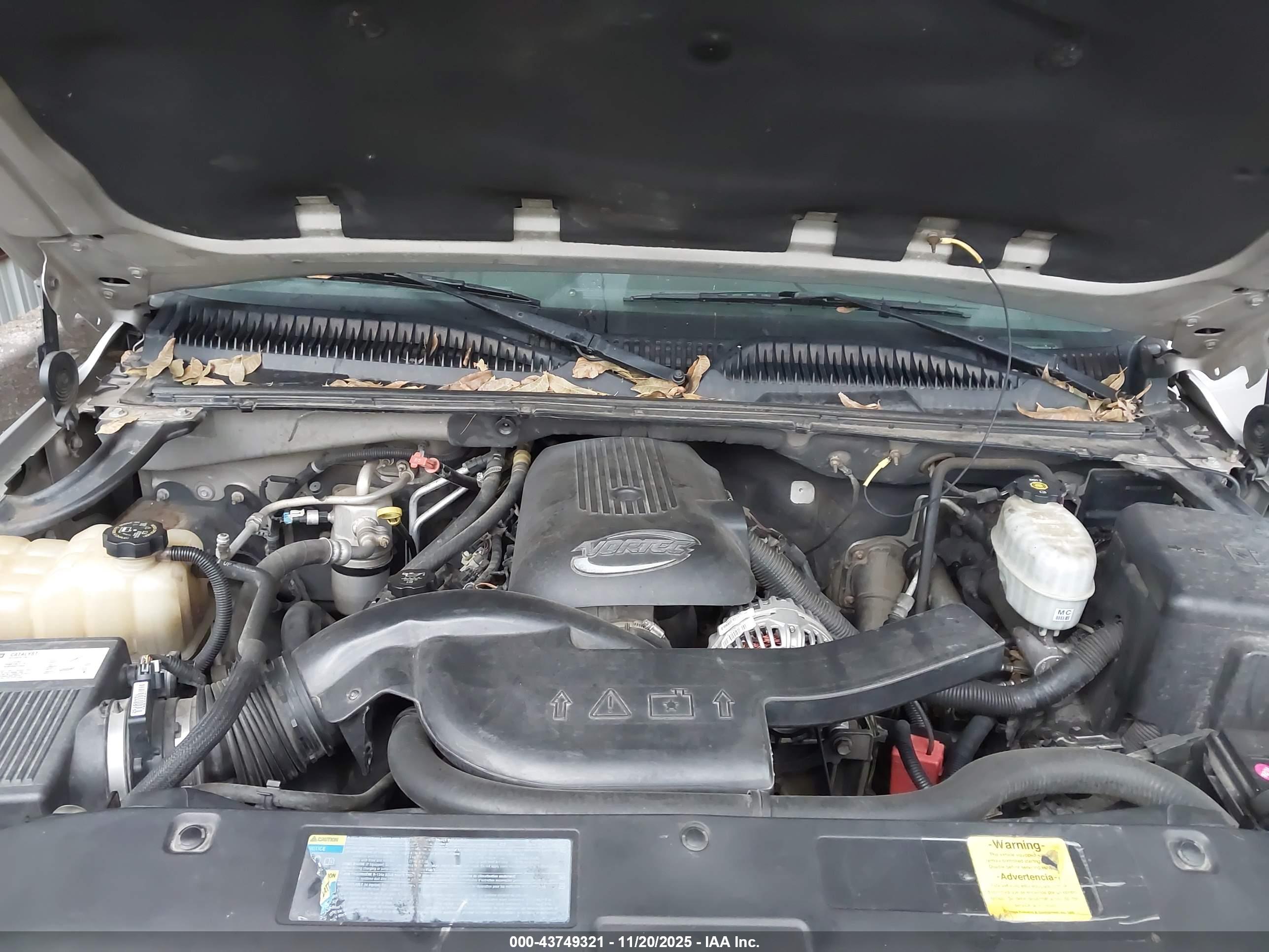 CHEVROLET SUBURBAN image 10