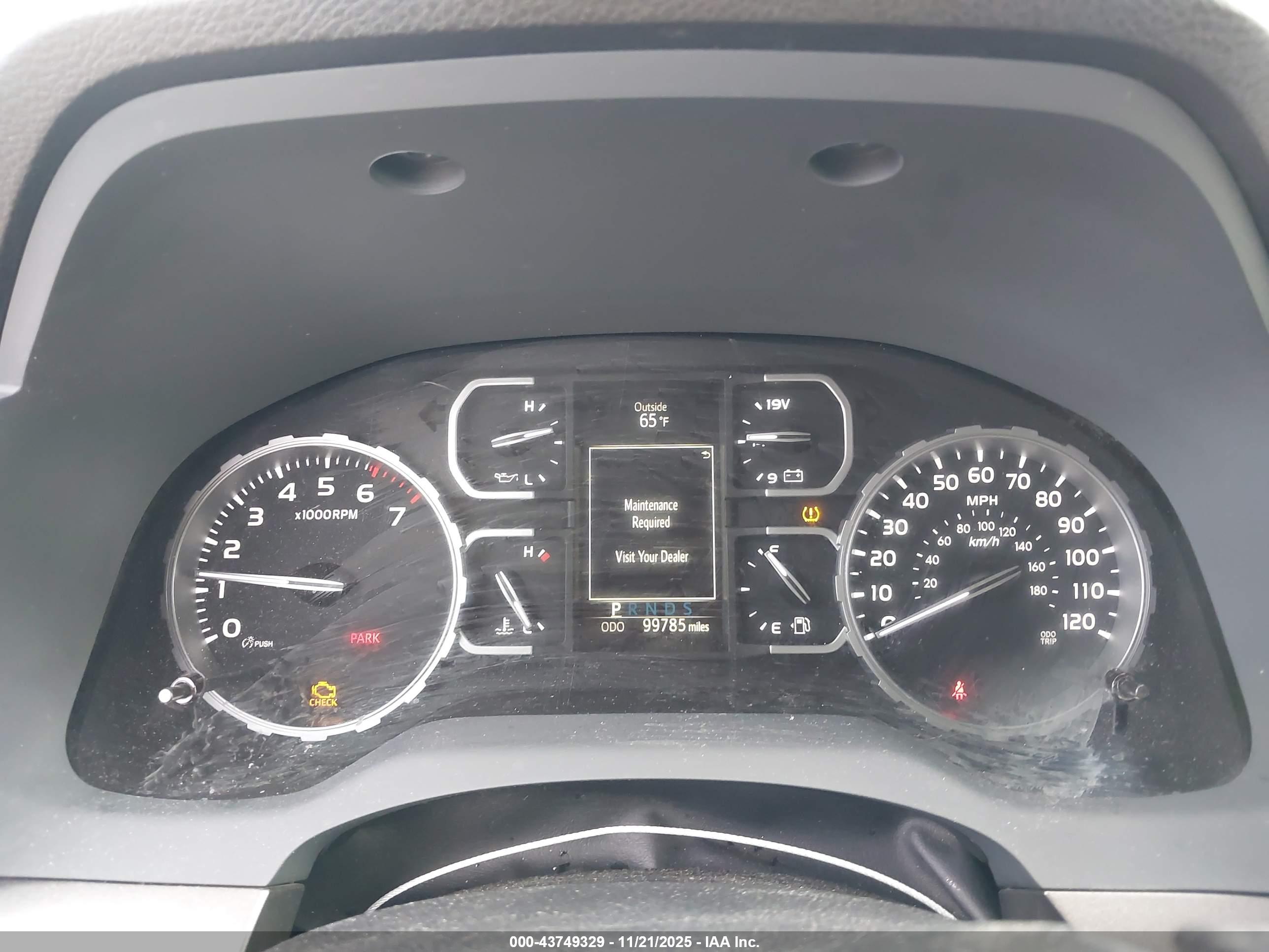 TOYOTA TUNDRA image 7