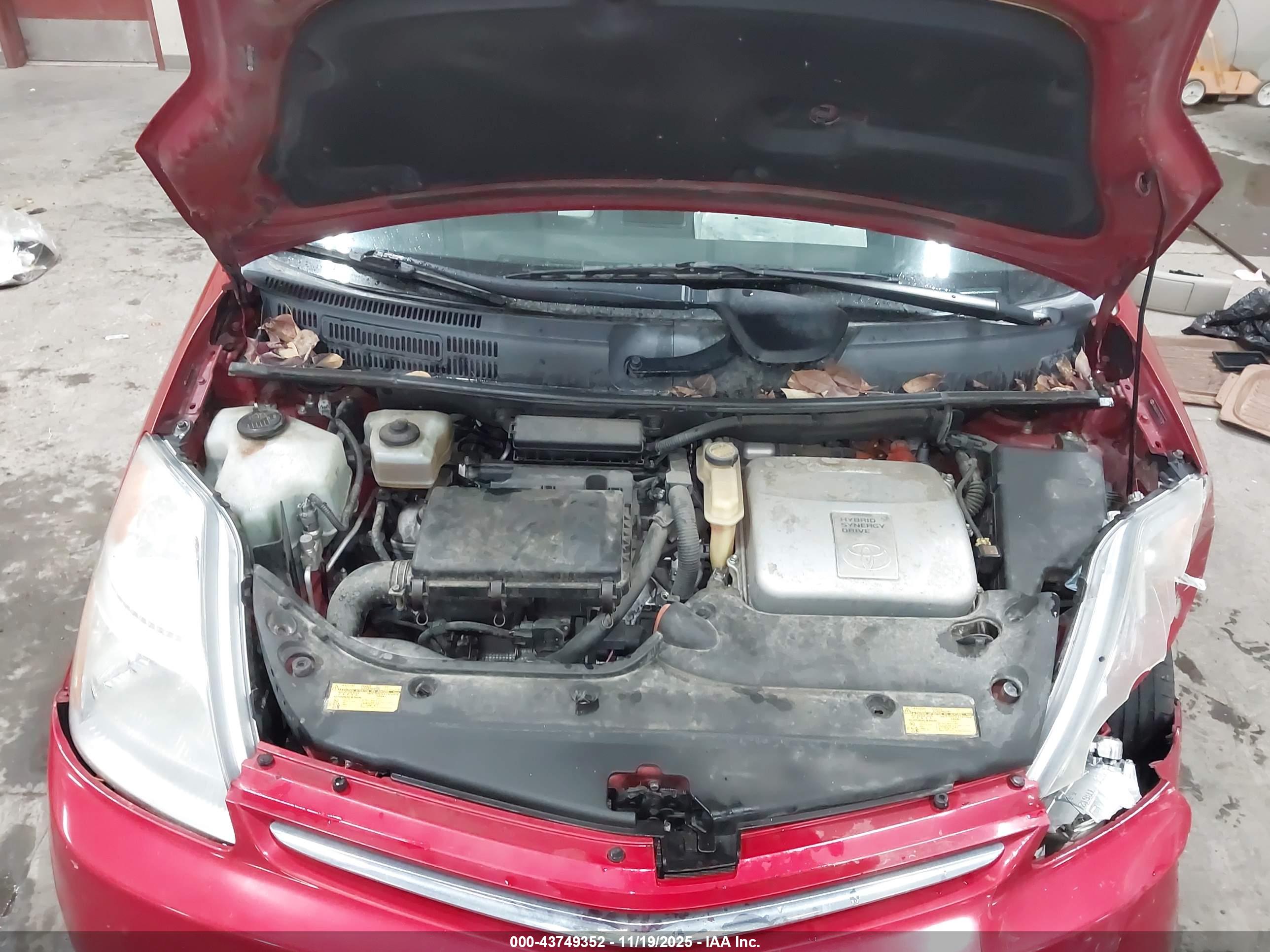 TOYOTA PRIUS image 10