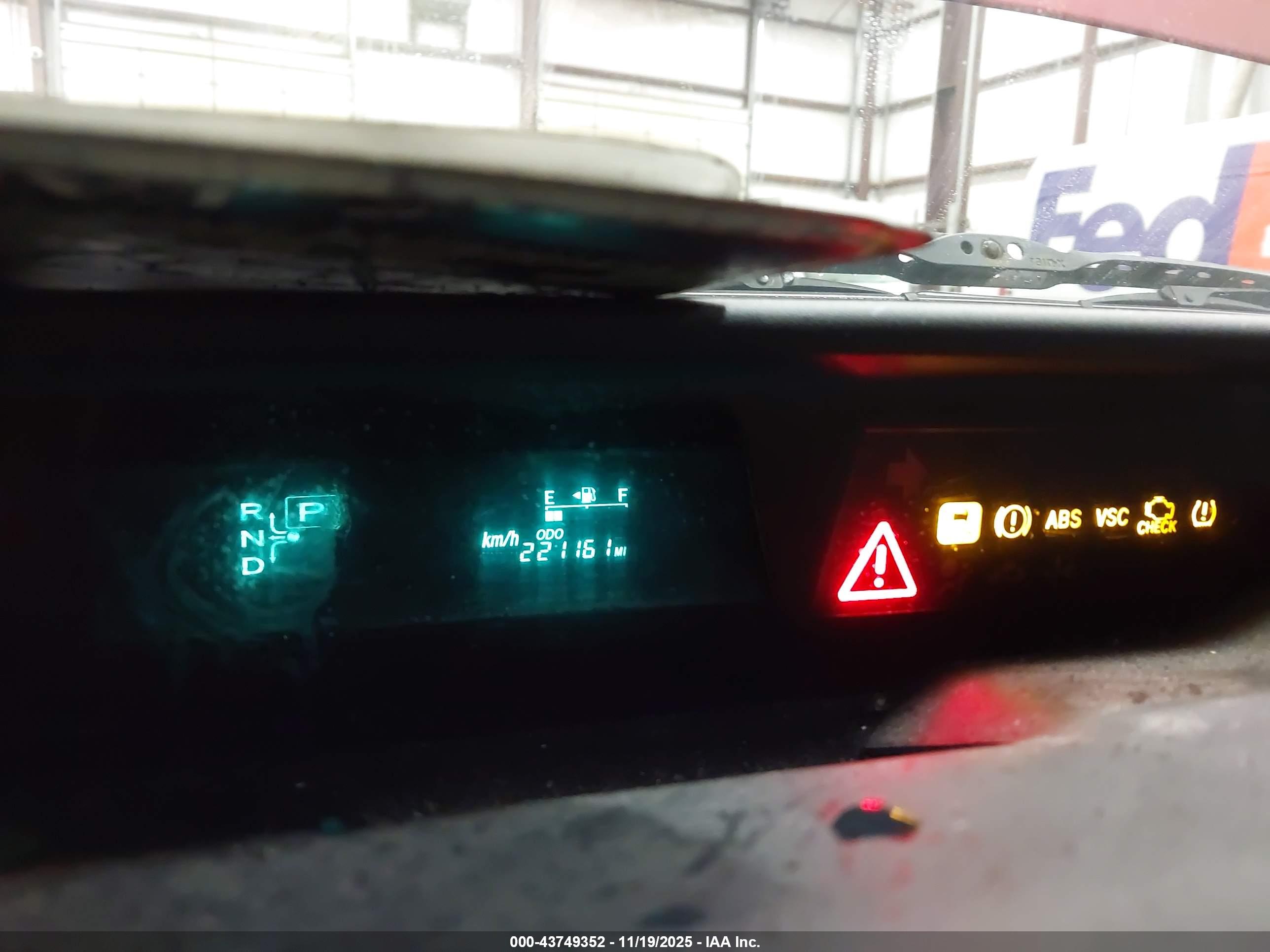 TOYOTA PRIUS image 7