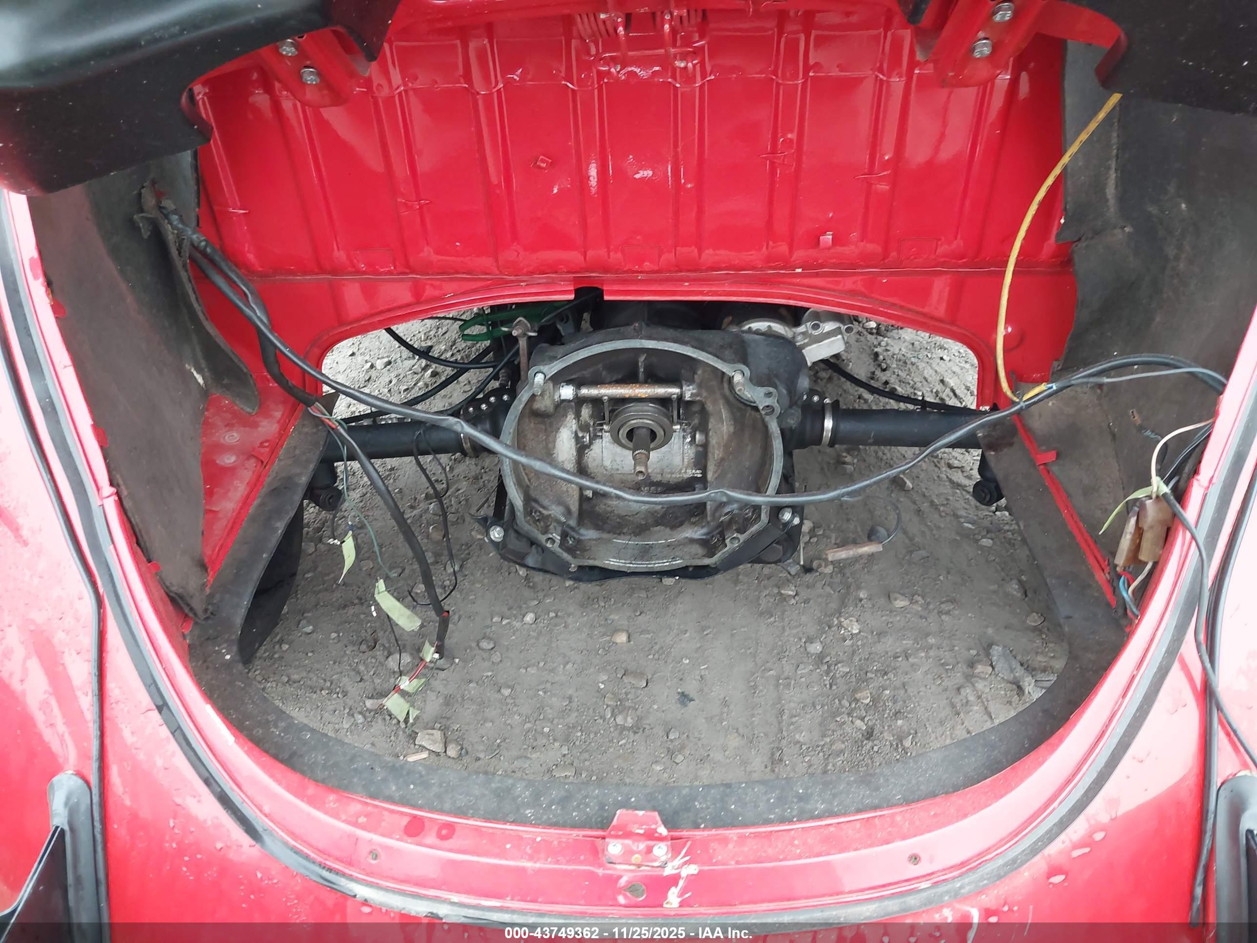 VOLKSWAGEN BEETLE image 10