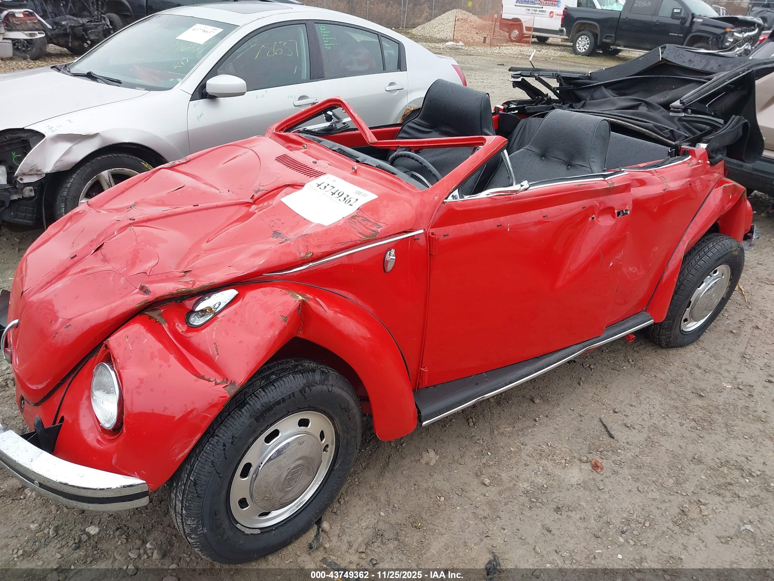 VOLKSWAGEN BEETLE image 6