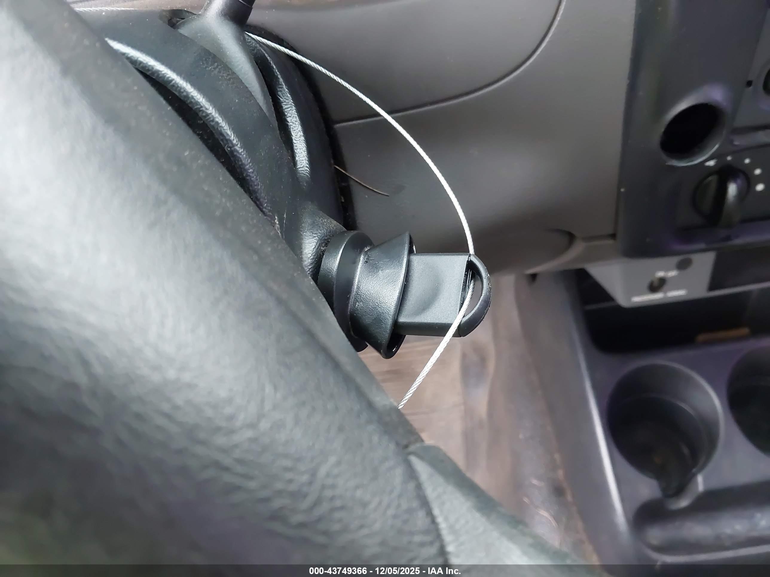 FORD RANGER image 11