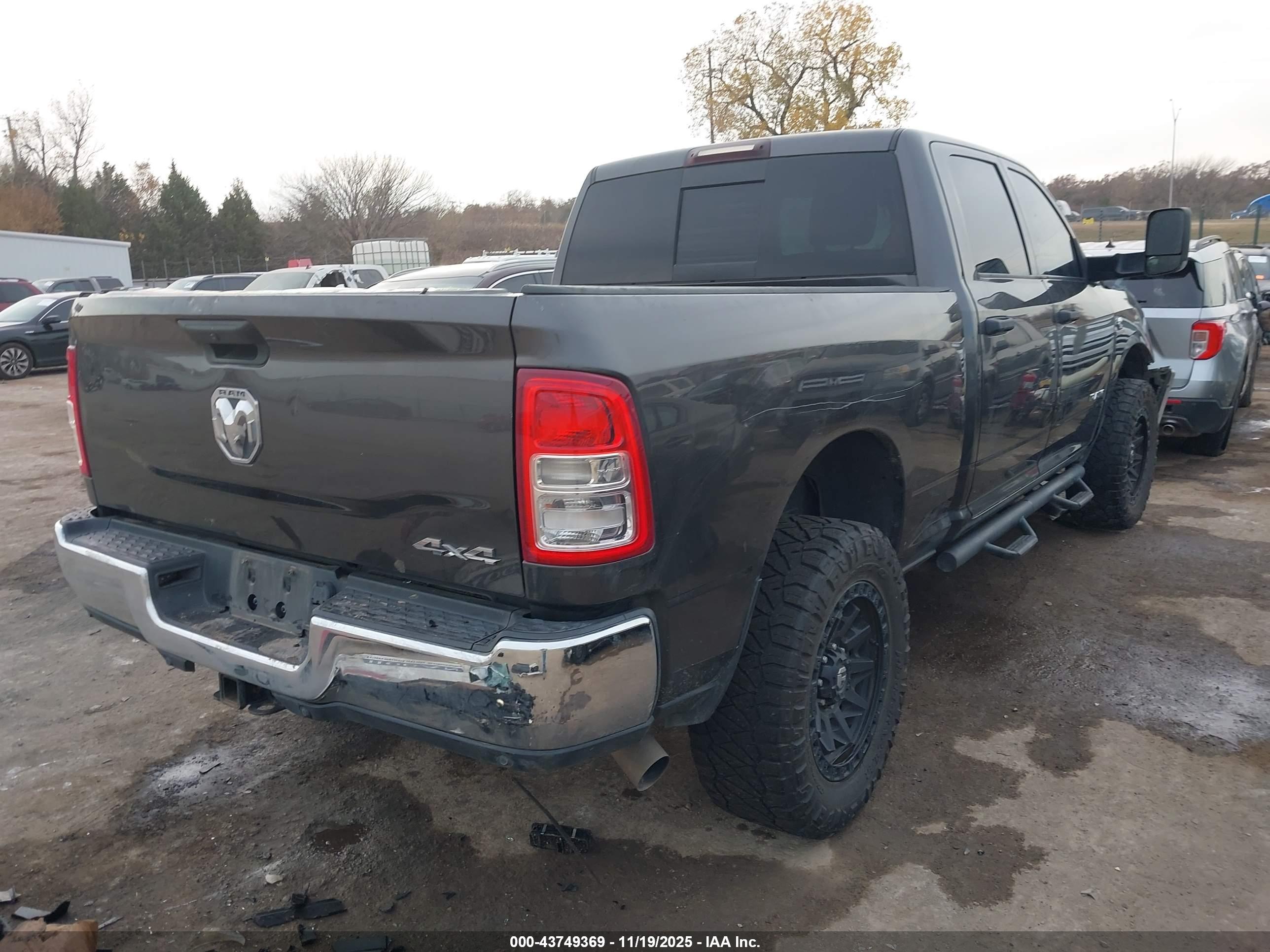 RAM 2500 image 4