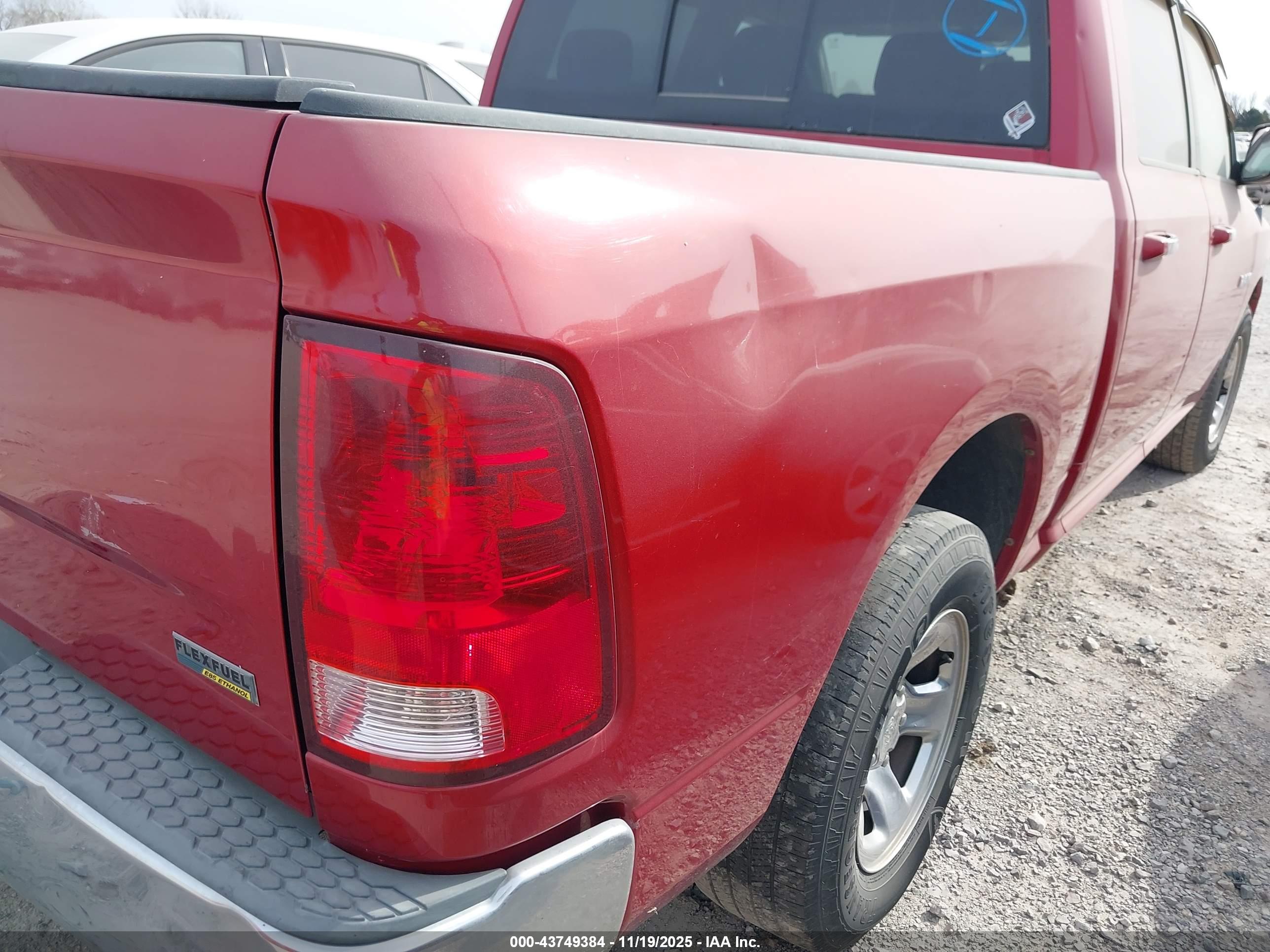 DODGE RAM image 6