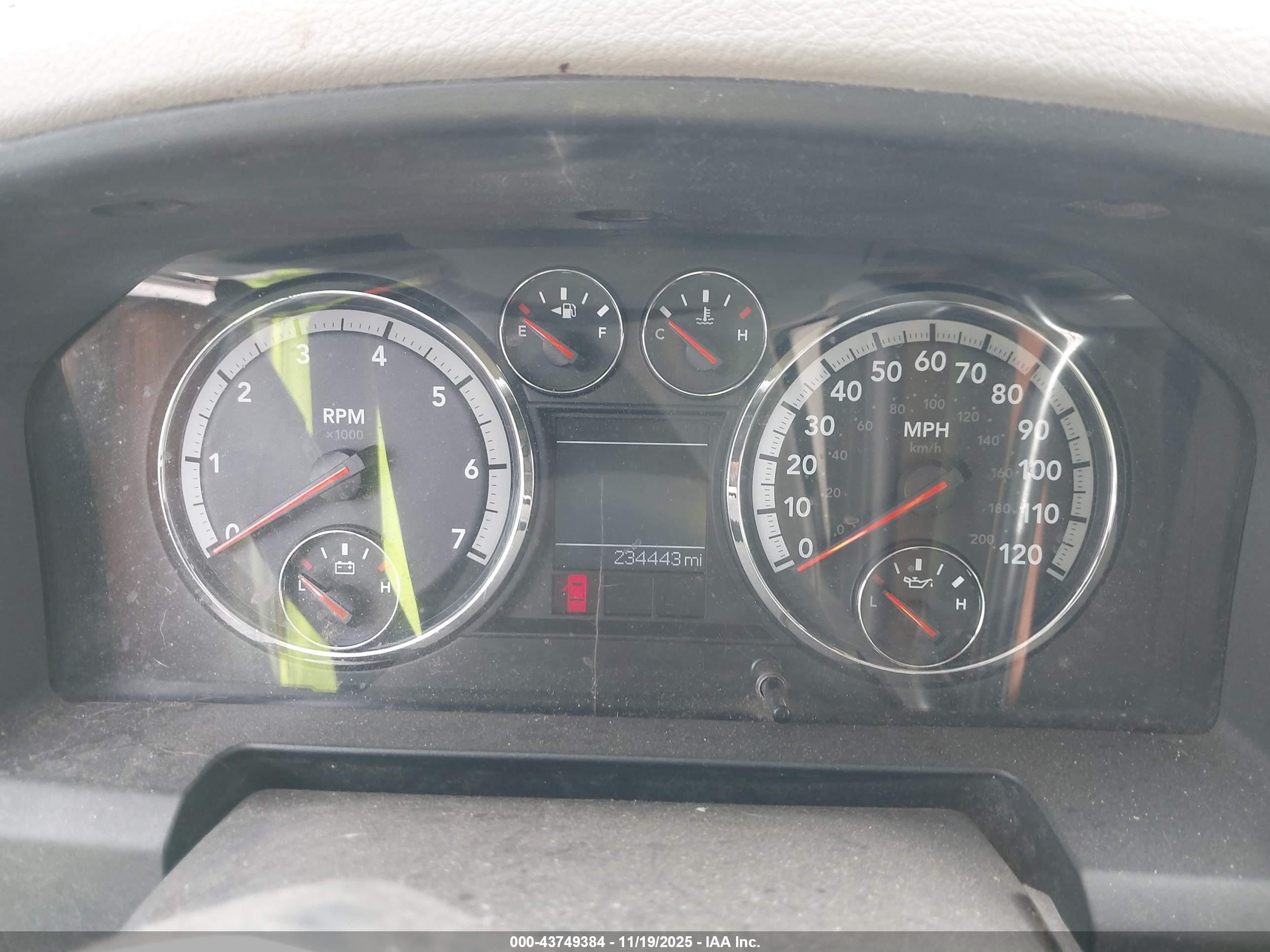 DODGE RAM image 7