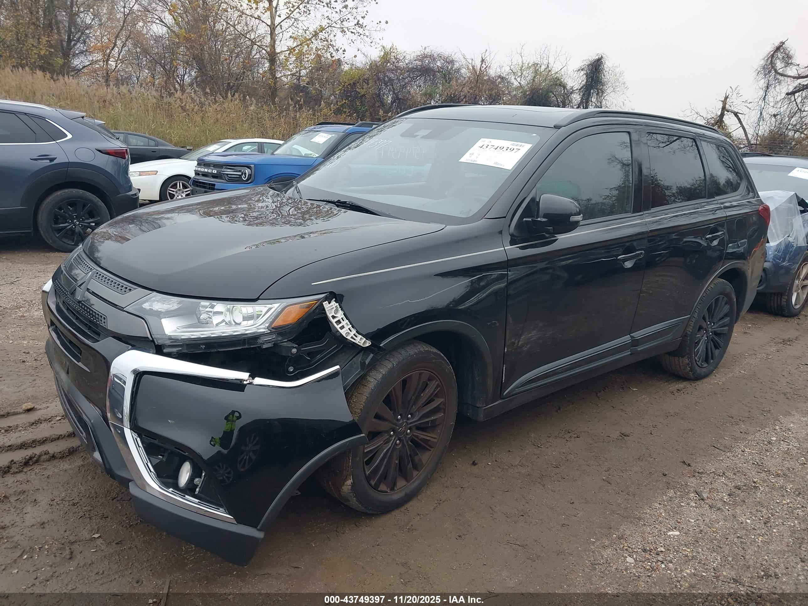 MITSUBISHI OUTLANDER image 6