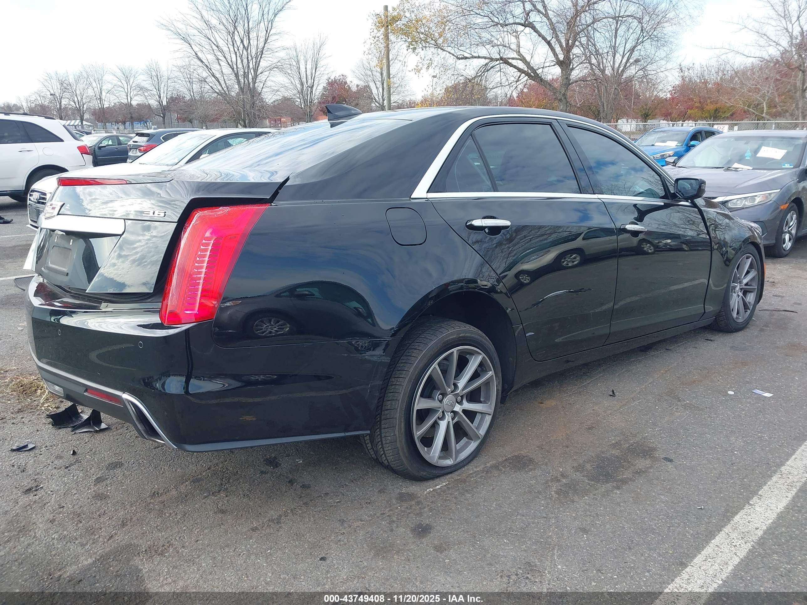 CADILLAC CTS image 4