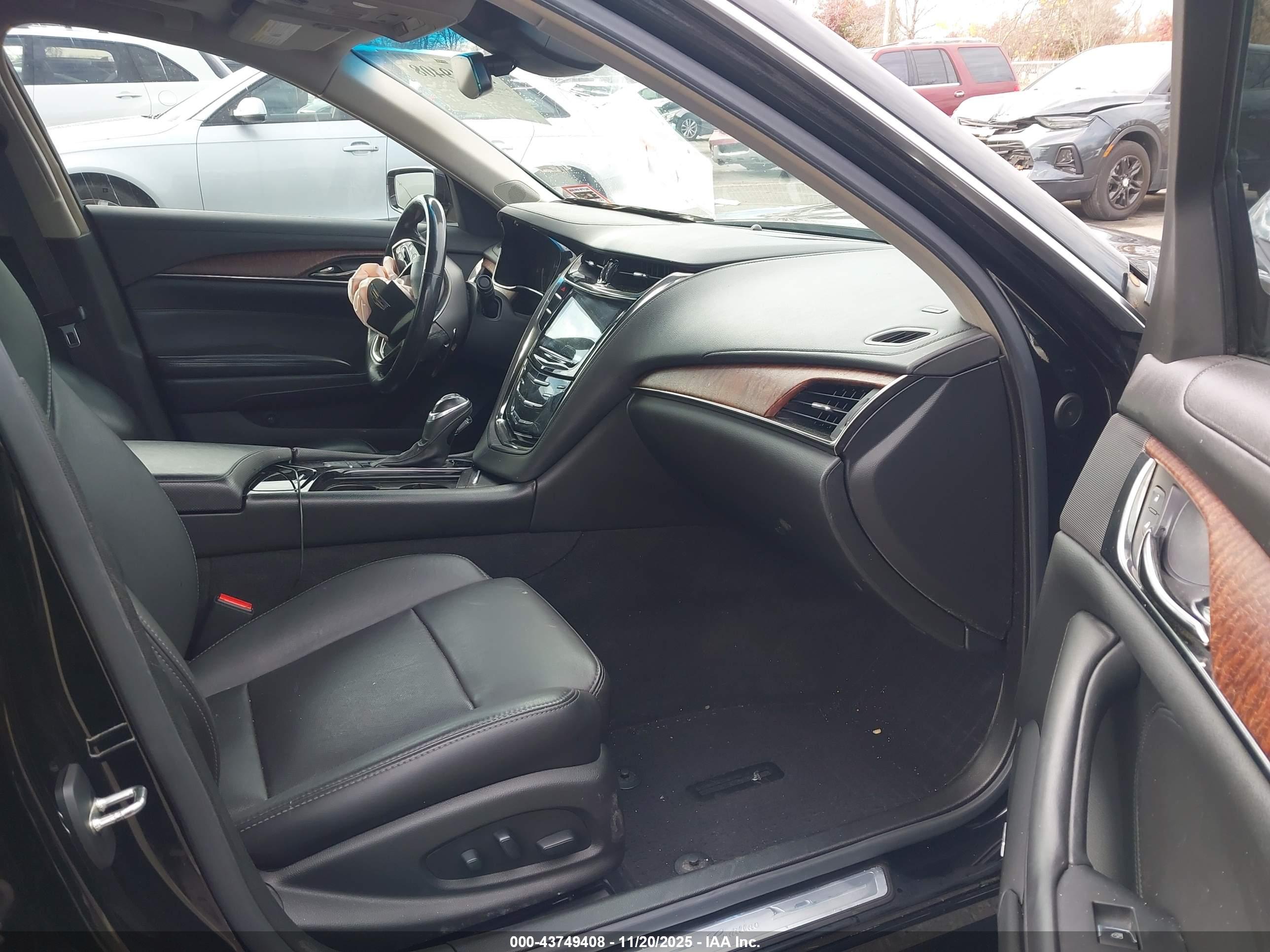 CADILLAC CTS image 5