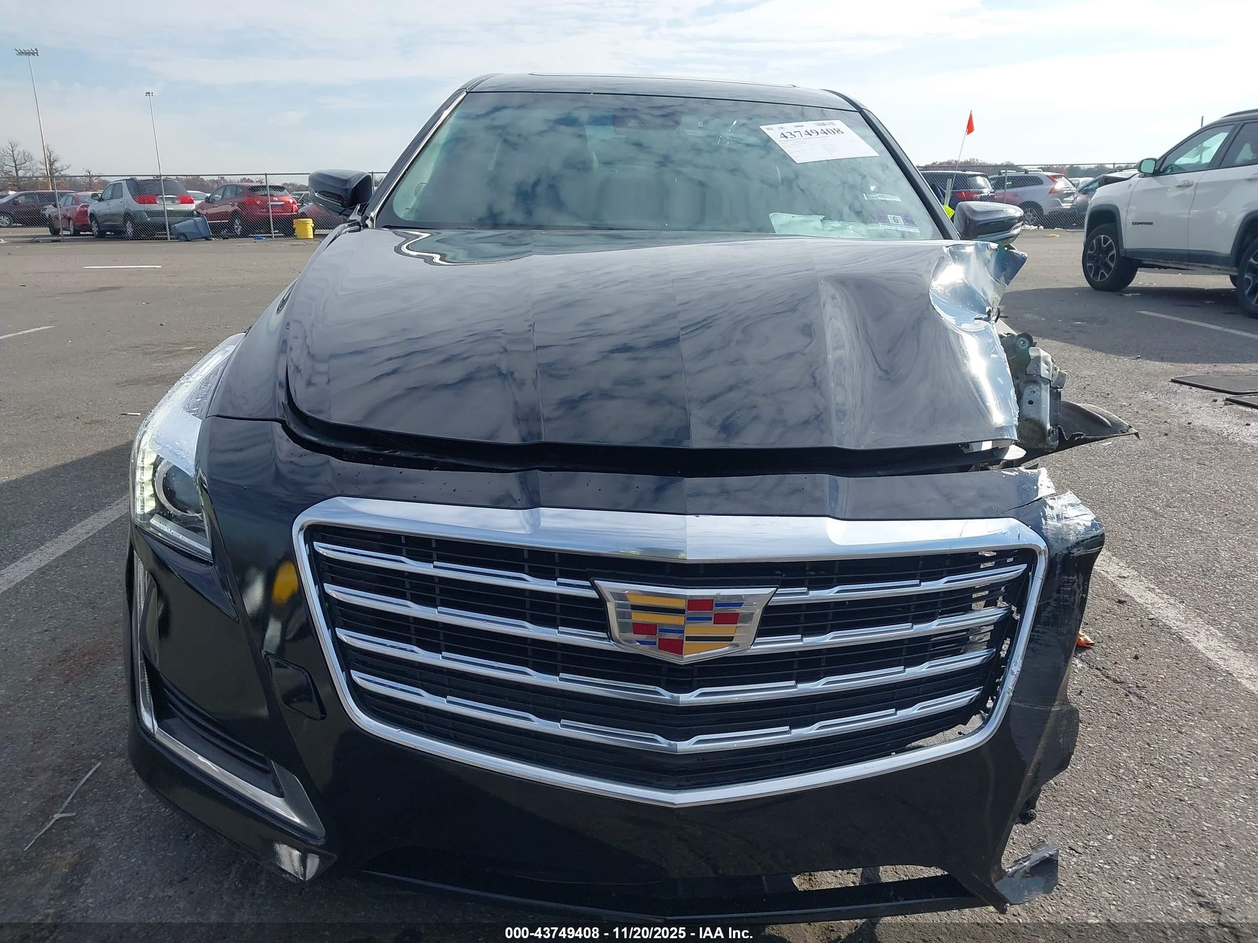 CADILLAC CTS image 6