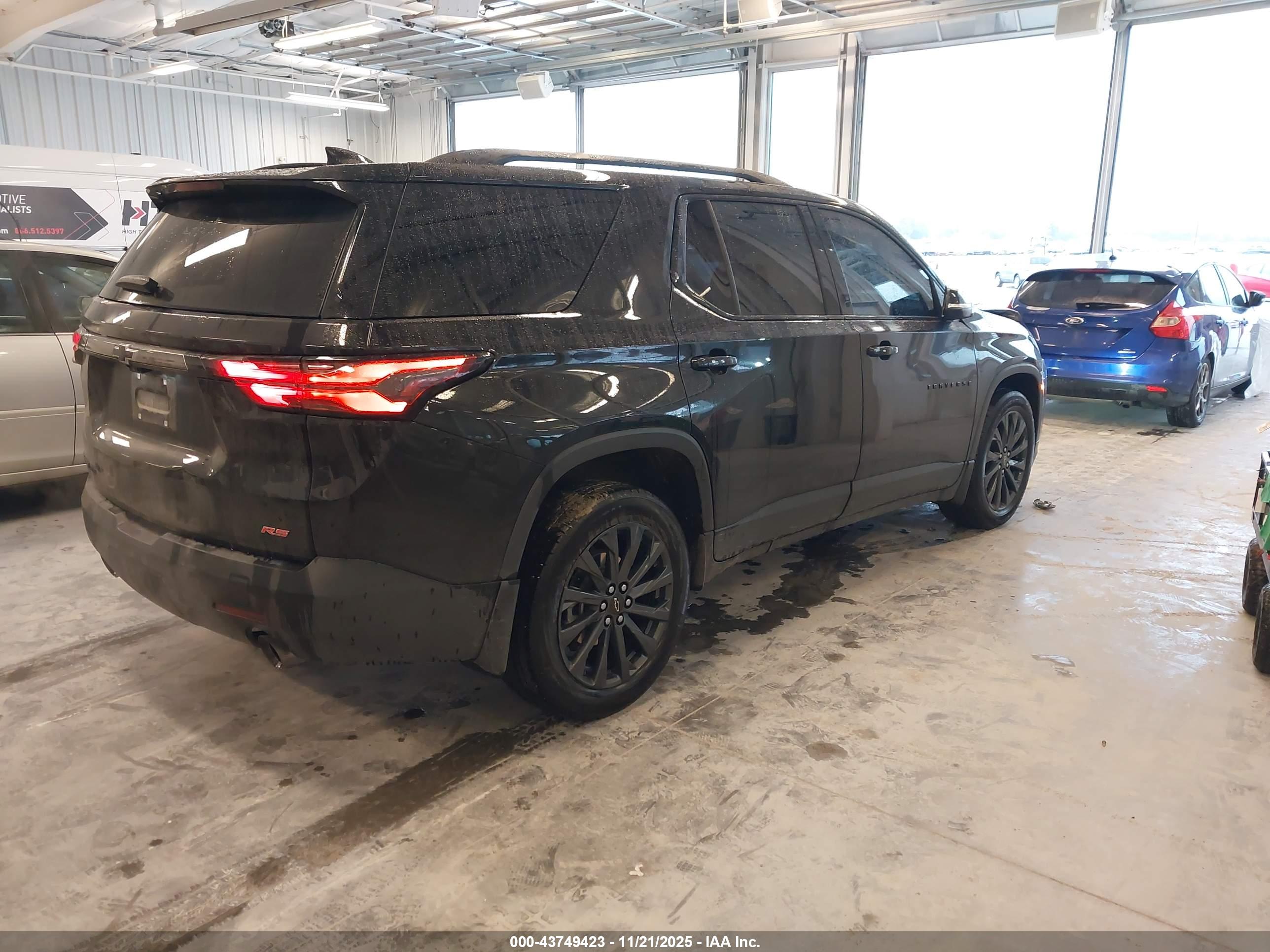 CHEVROLET TRAVERSE image 4