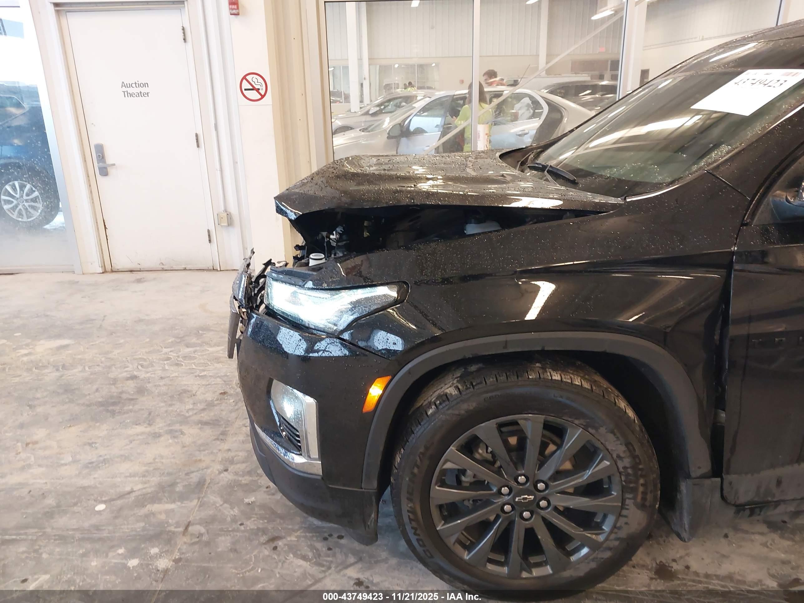 CHEVROLET TRAVERSE image 6