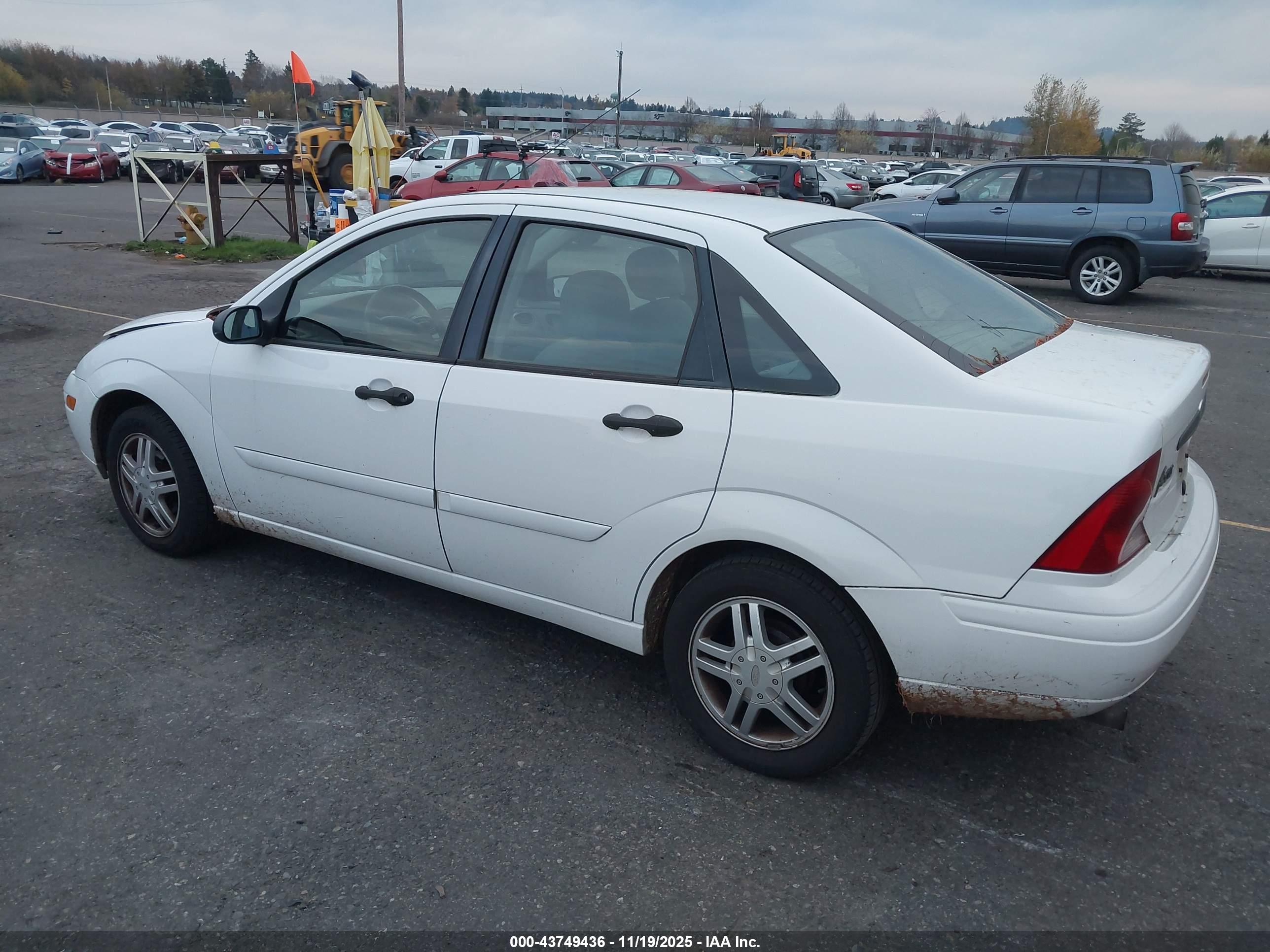 FORD FOCUS image 3