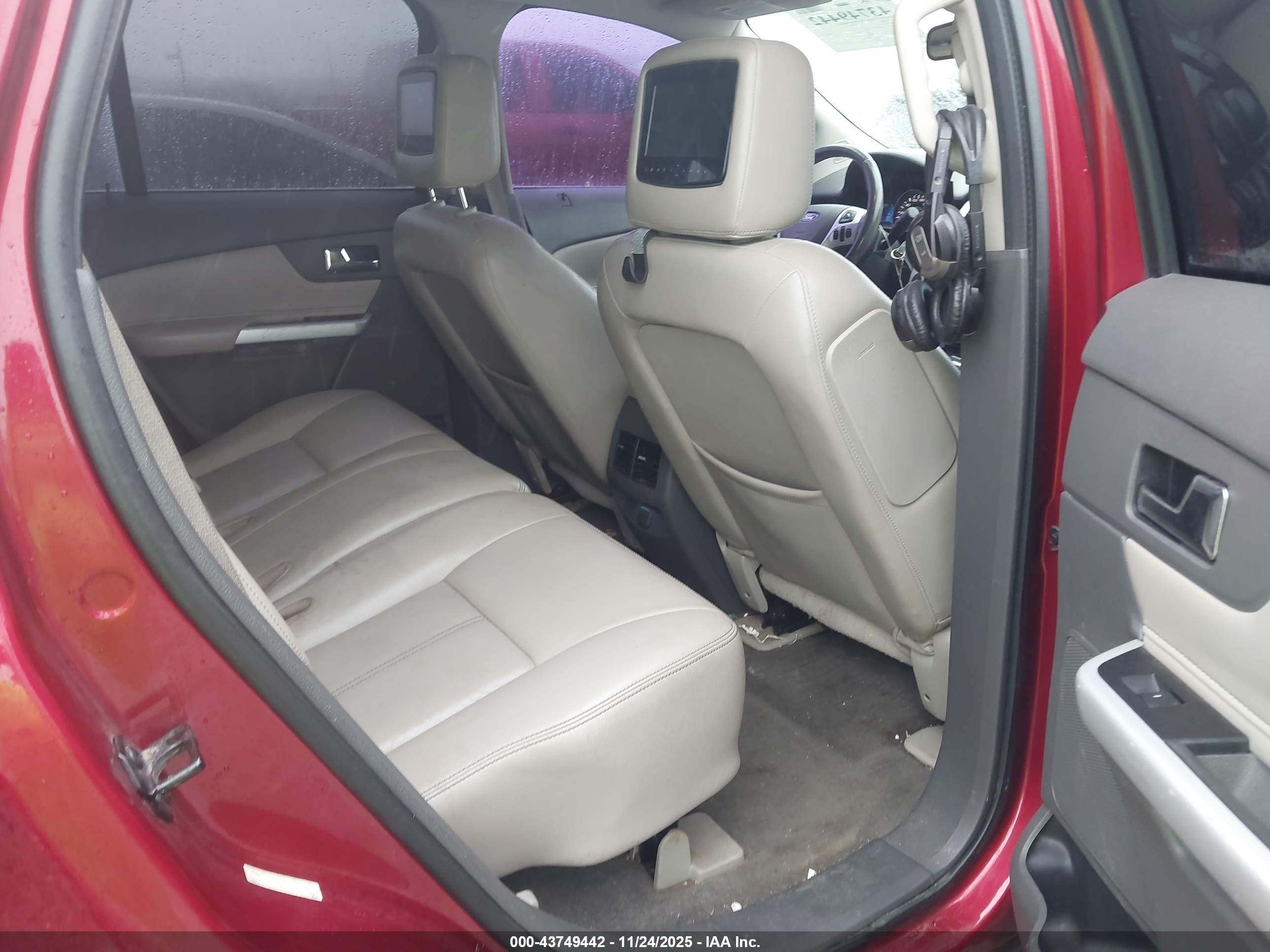 FORD EDGE image 8