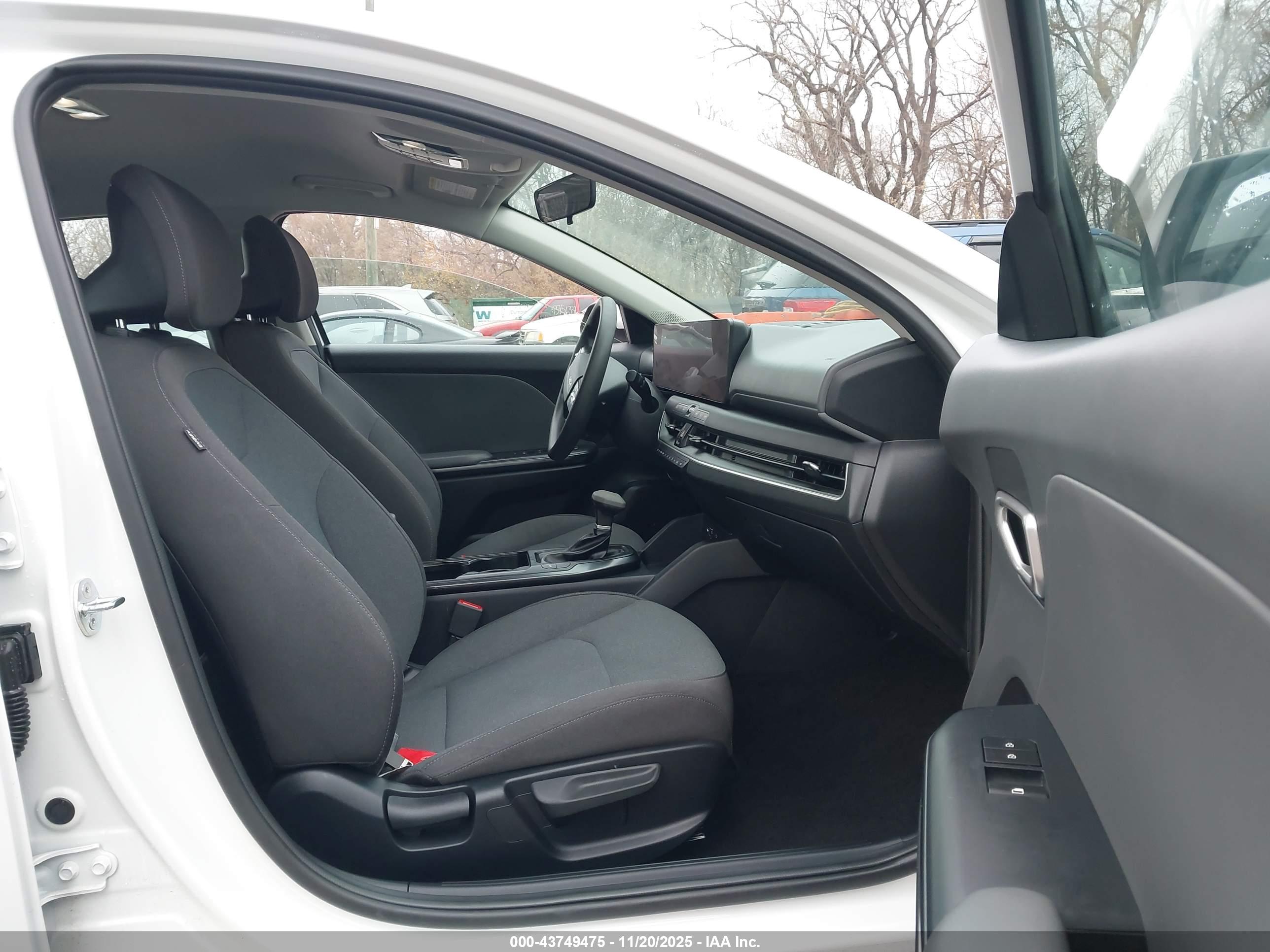 KIA K4 image 5