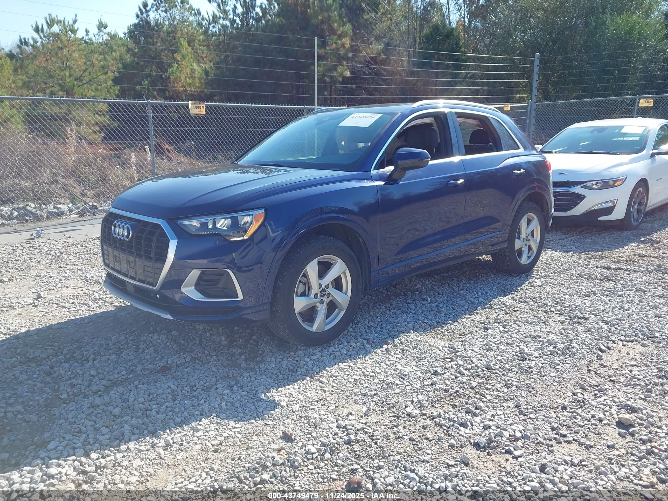 AUDI Q3 image 2