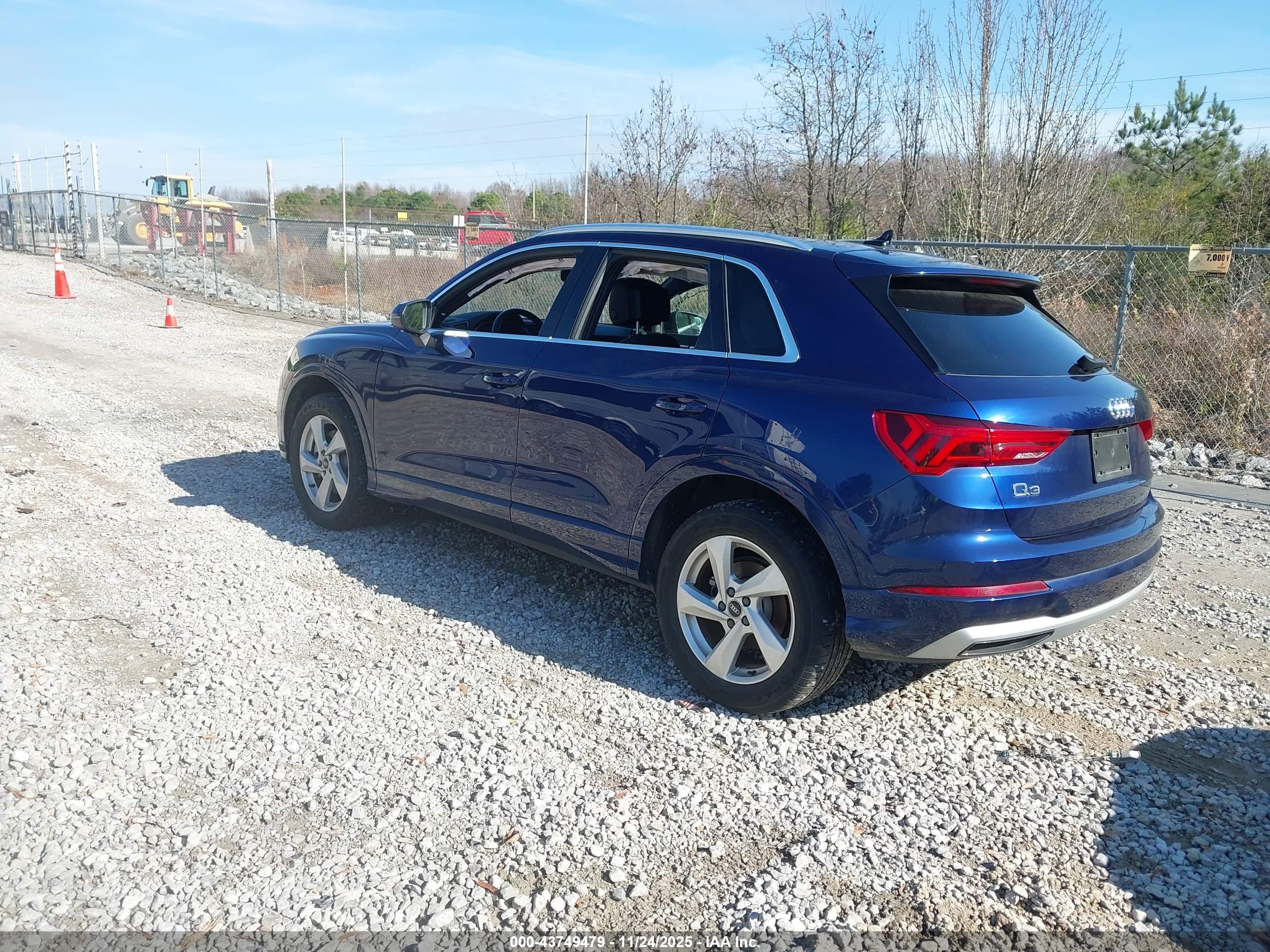 AUDI Q3 image 3