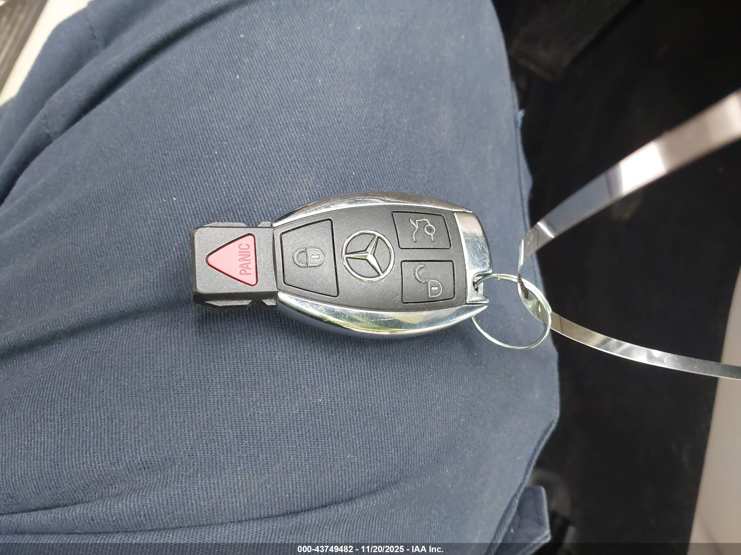 MERCEDES-BENZ GLC image 11