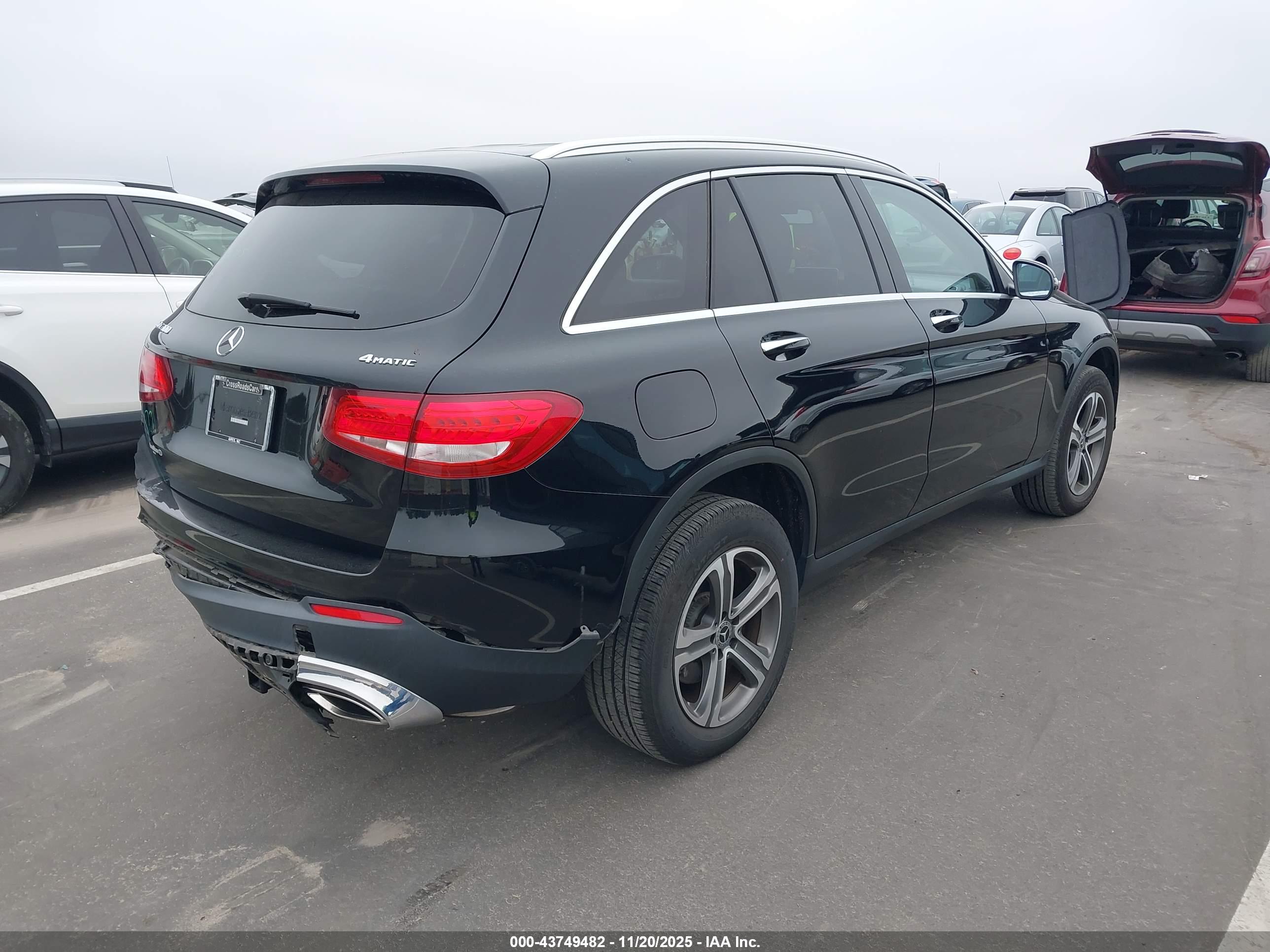 MERCEDES-BENZ GLC image 4