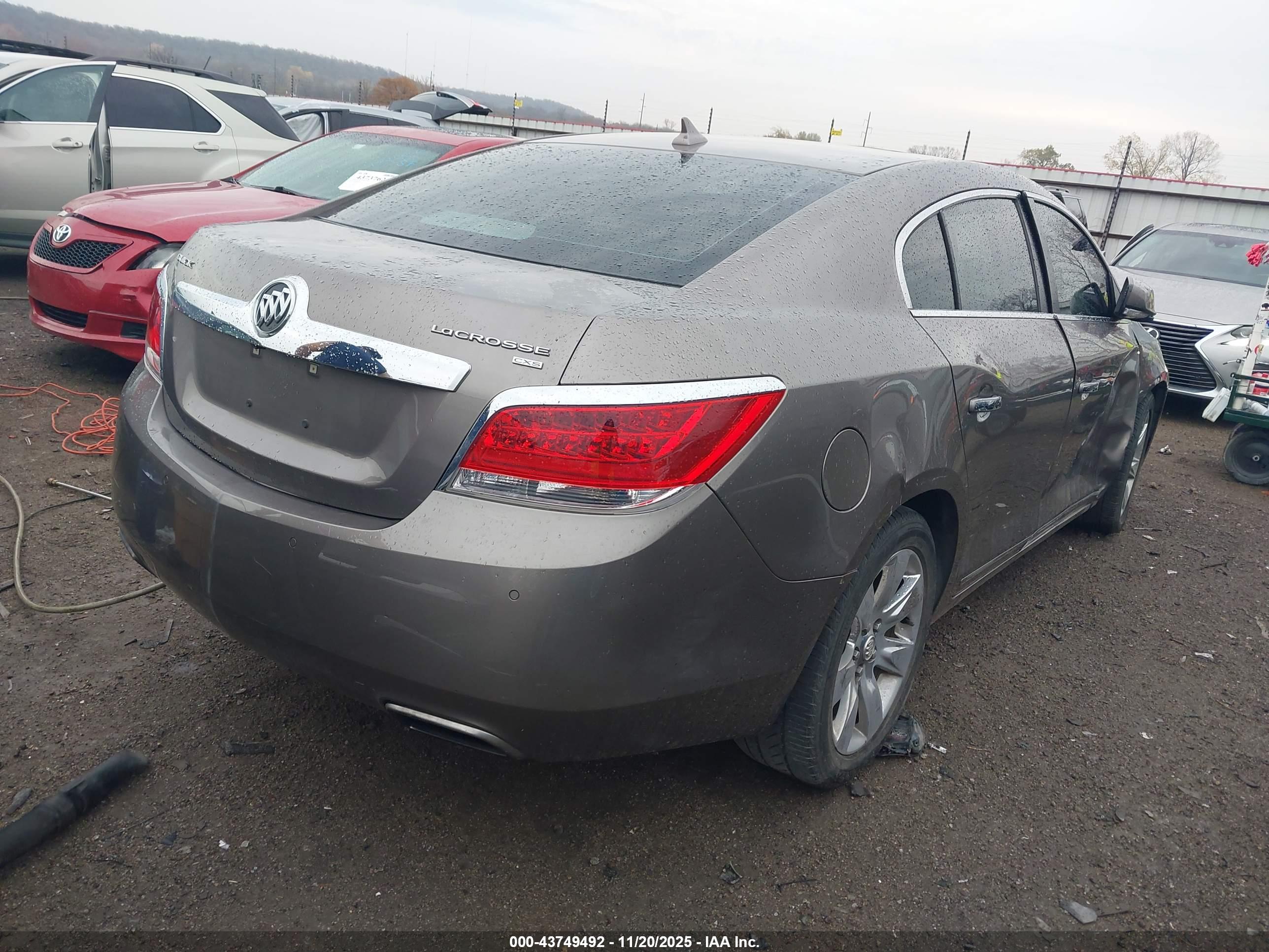 BUICK LACROSSE image 4