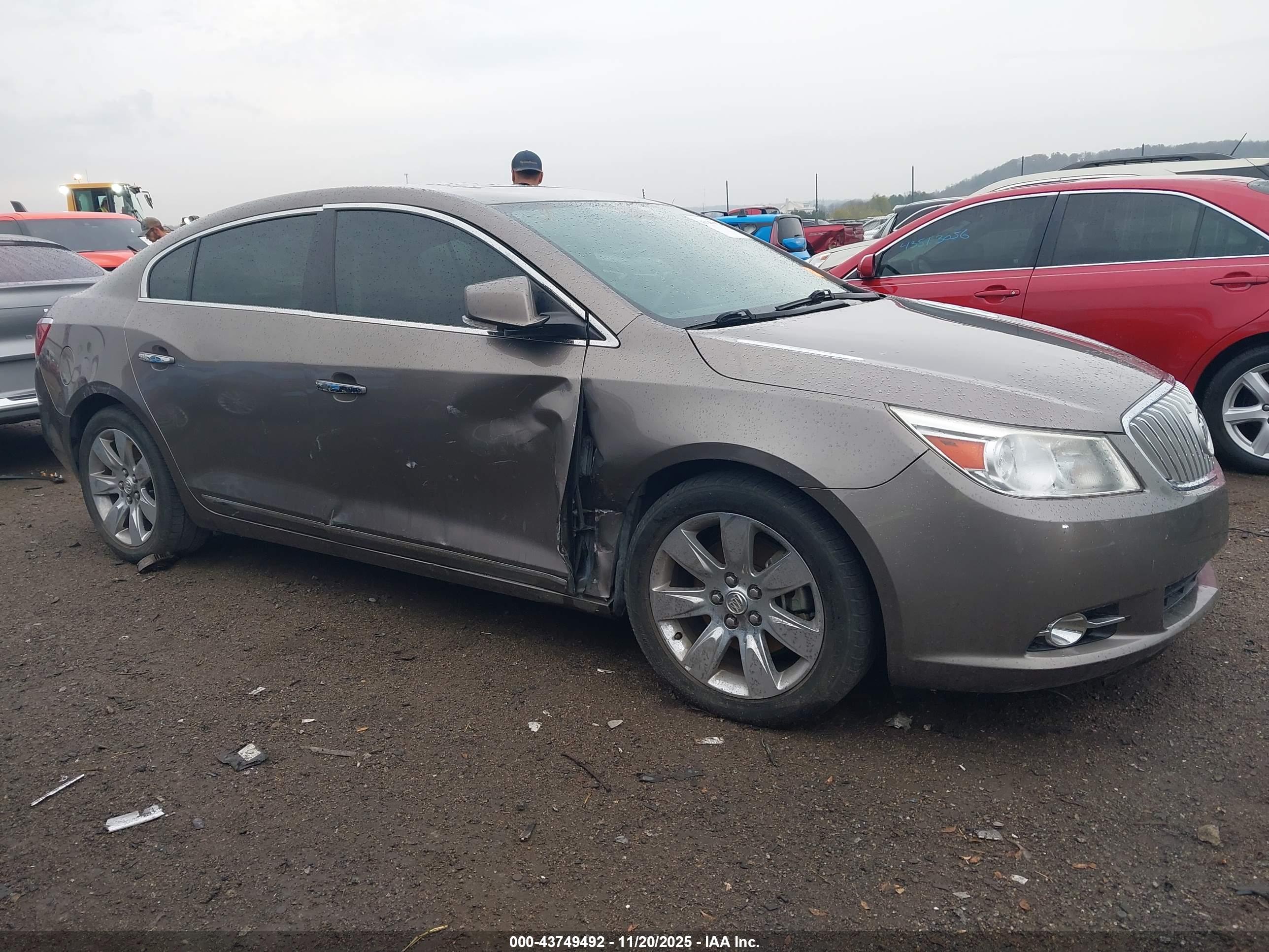 BUICK LACROSSE image 6