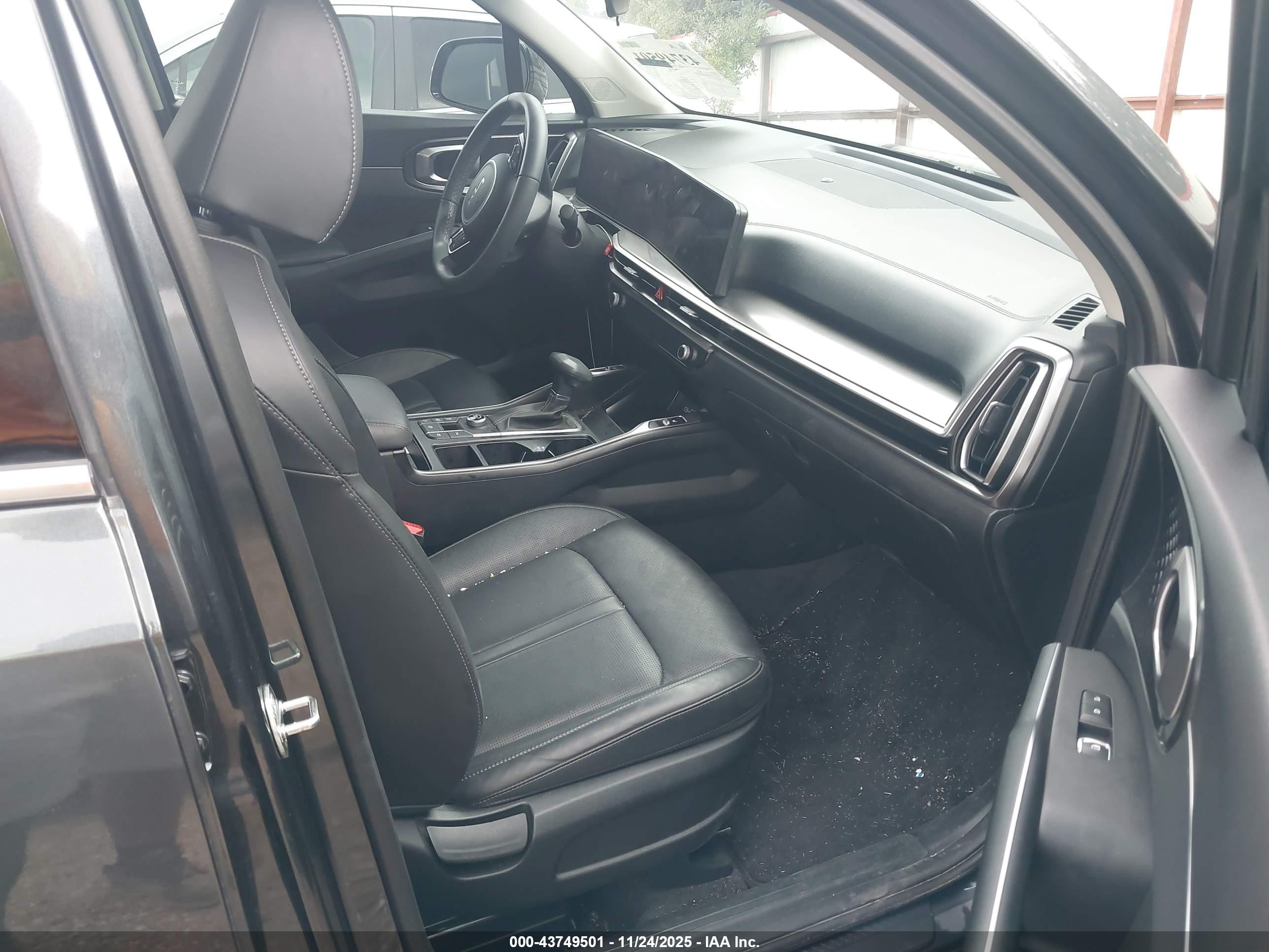 KIA SORENTO image 5