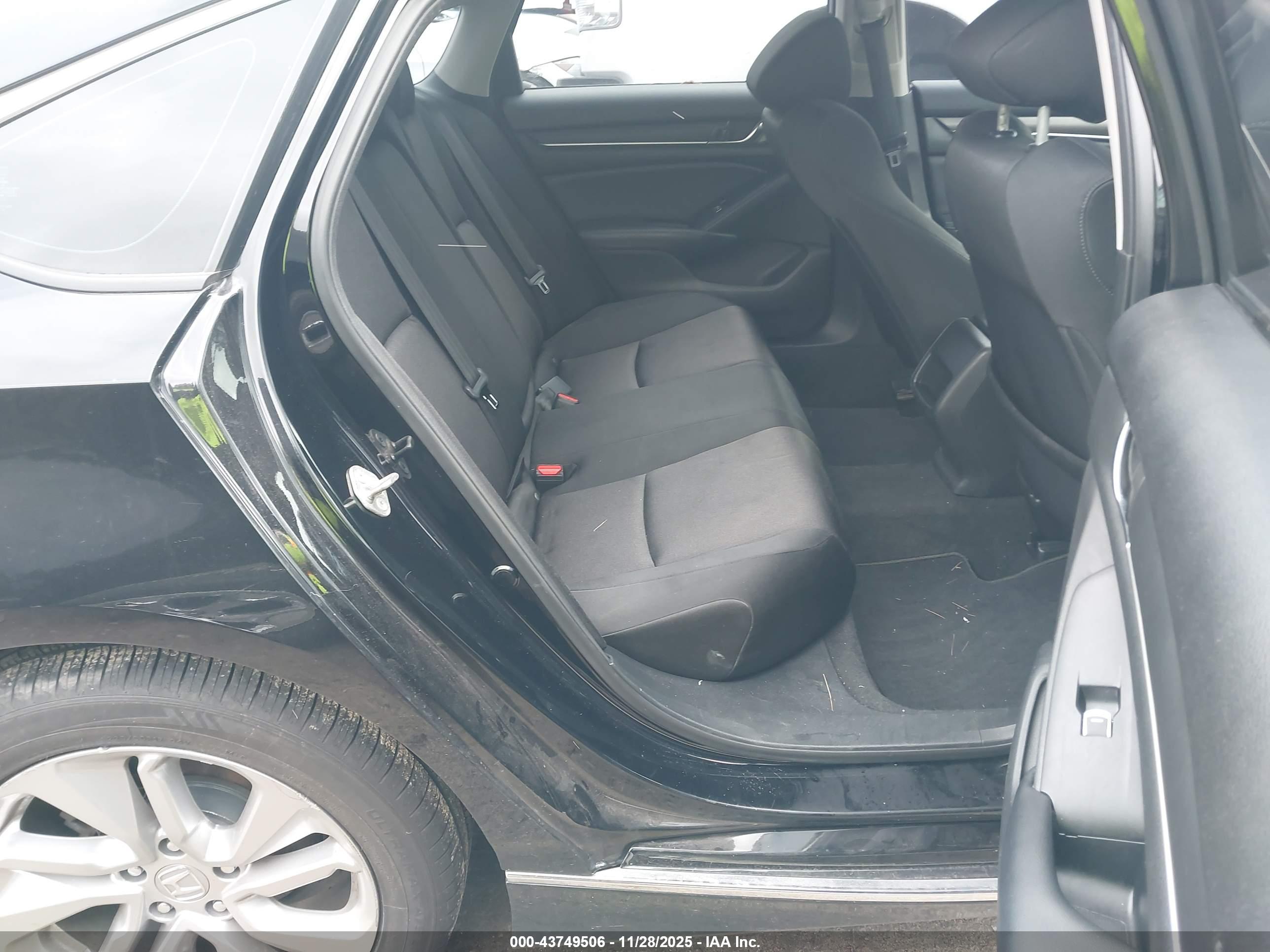 HONDA ACCORD image 8